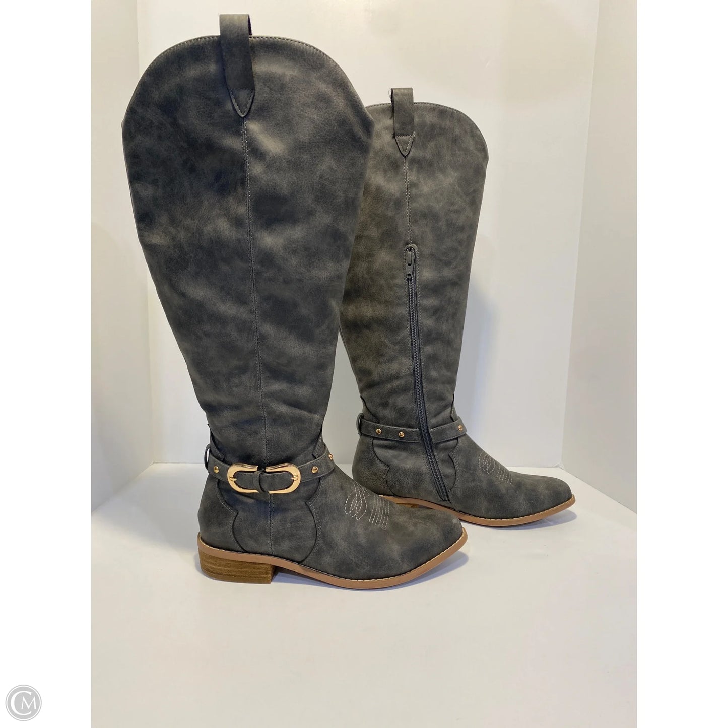 Boot's By Clothes Mentor In Grey, Size: 8