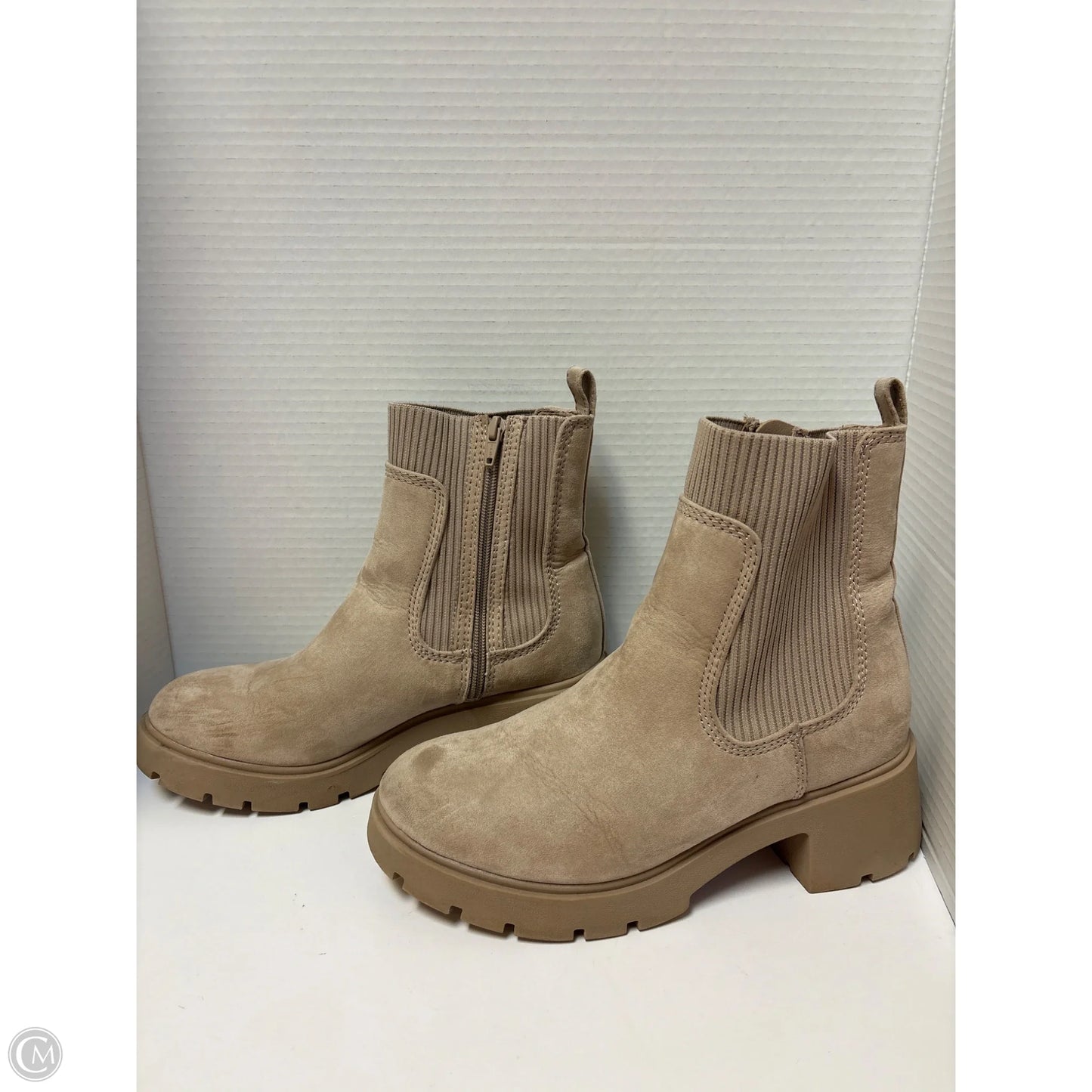 Boots Hiking By No Boundaries In Brown, Size: 9