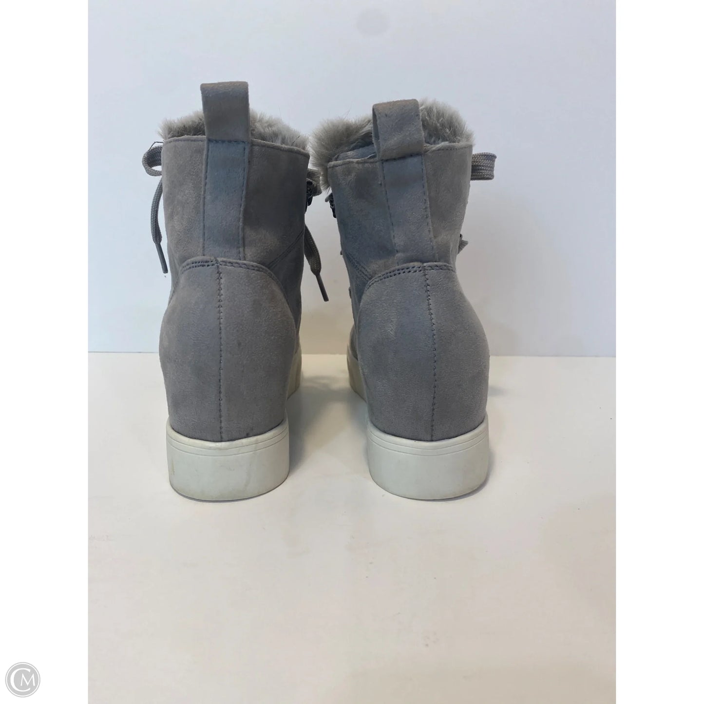 Shoes Flats By Very G In Grey, Size: 8
