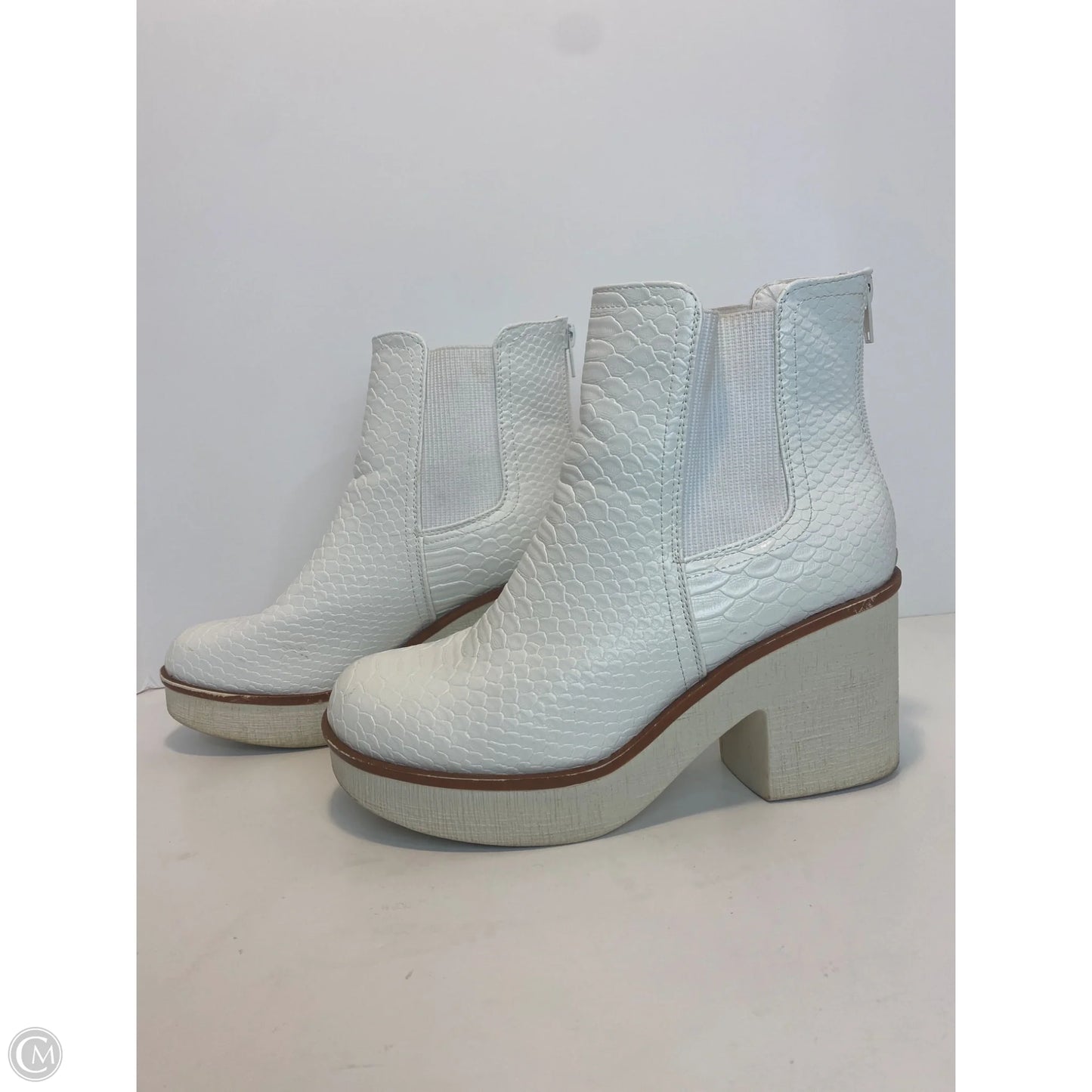 Shoes Heels Block By Pierre Dumas In White, Size: 7