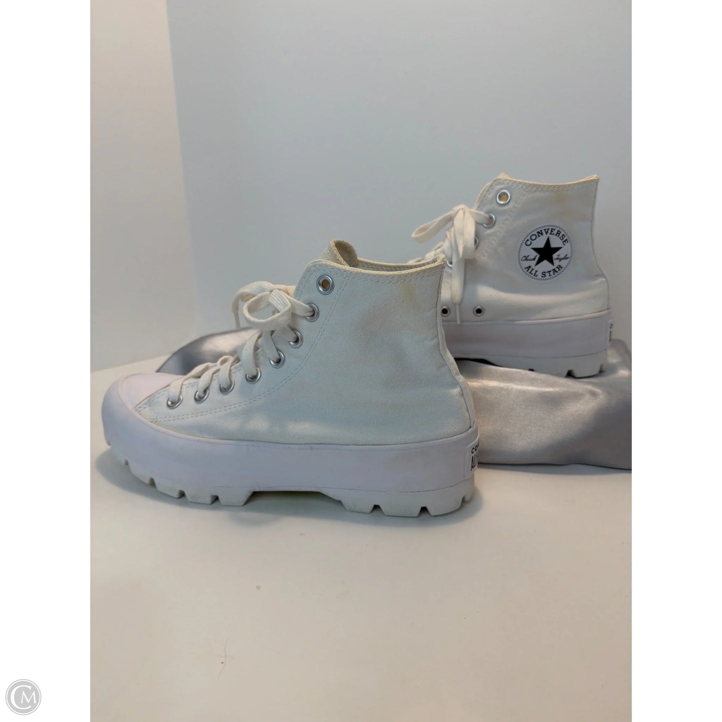 Shoes Sneakers By Converse In White, Size: 9