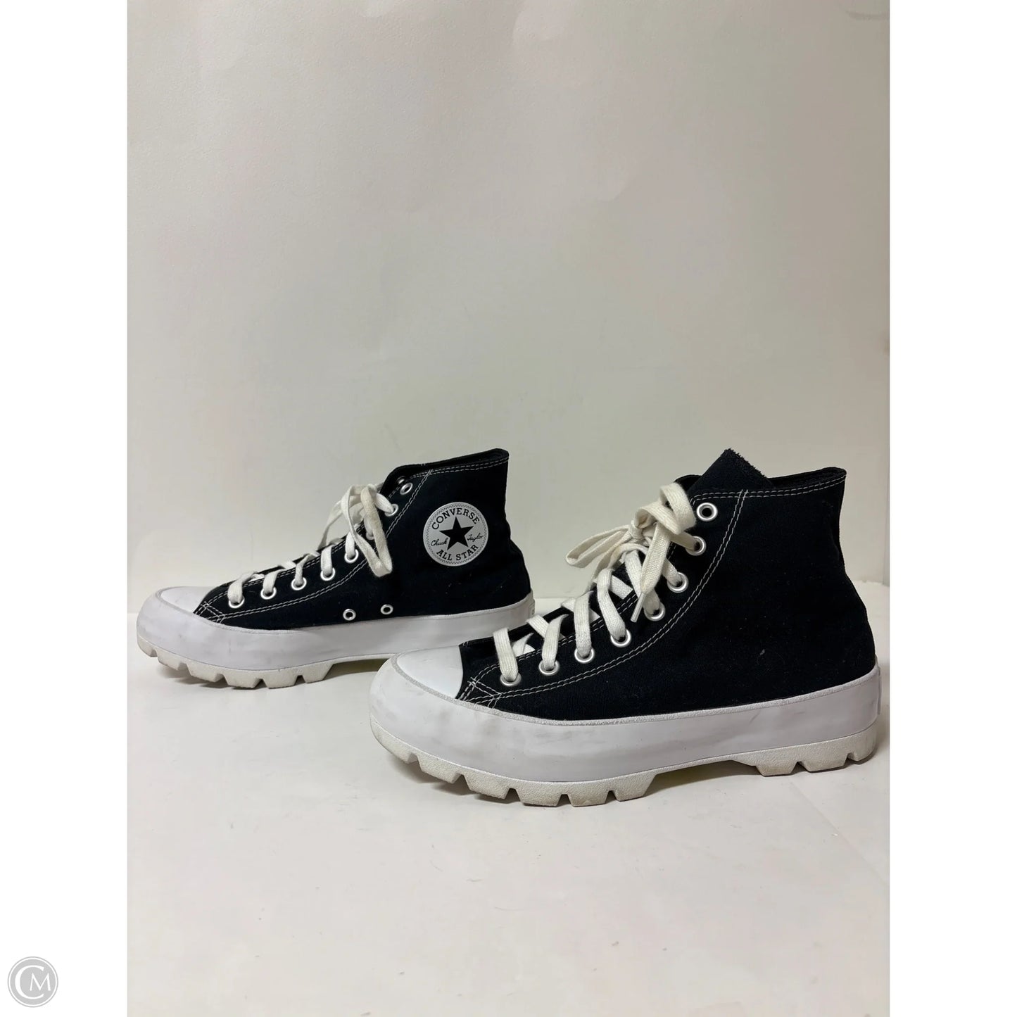 Shoes Sneakers By Converse In Black & White, Size: 10