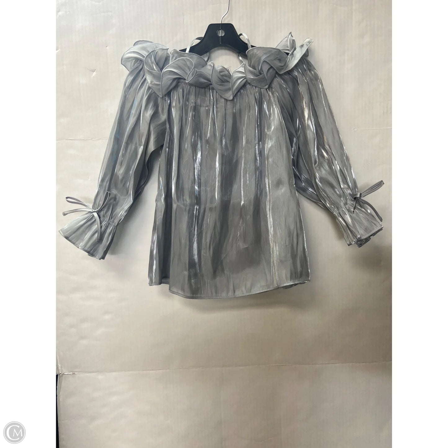 Top Long Sleeve By Cato In Silver, Size: Xs