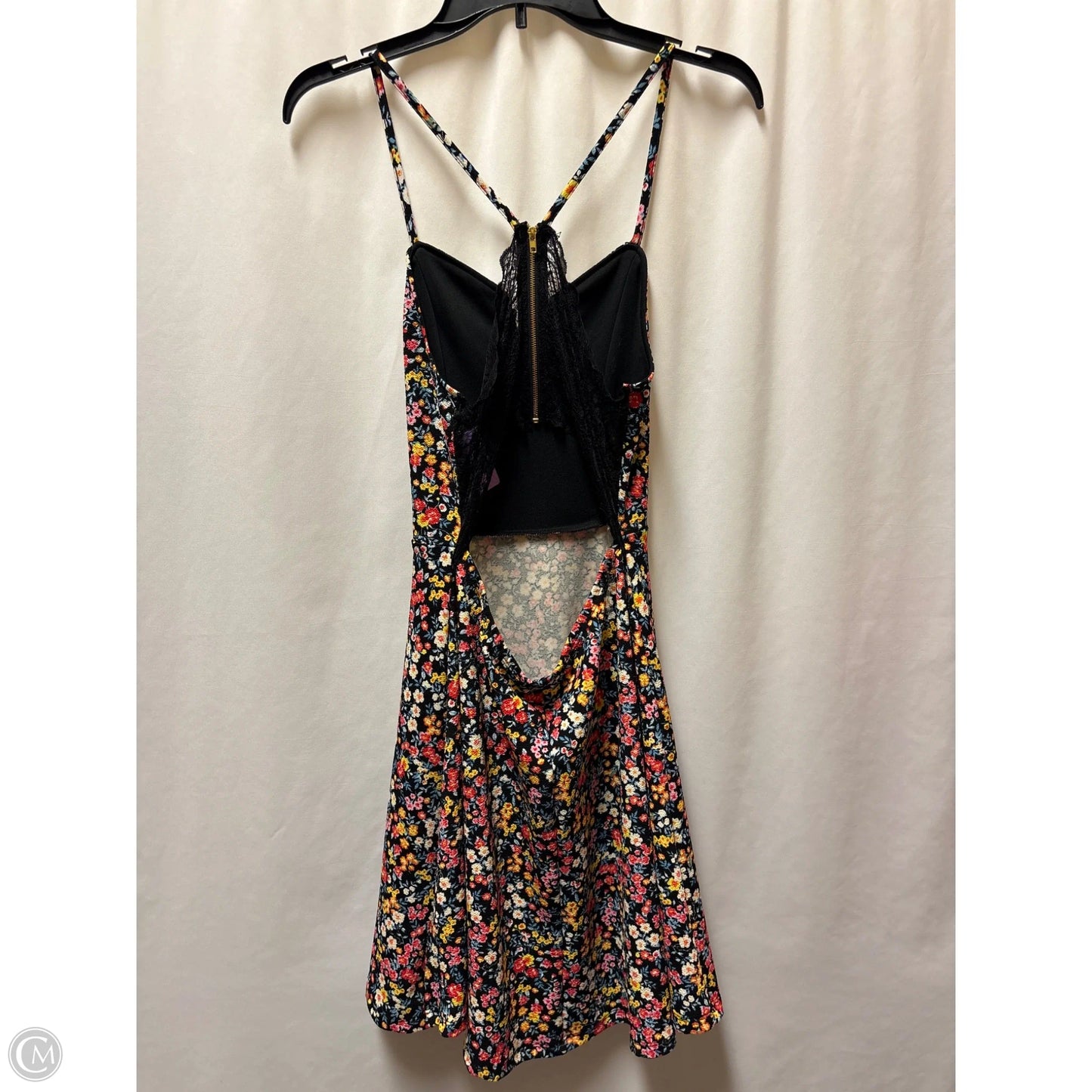 Dress Casual Short By No Boundaries In Floral Print, Size: M