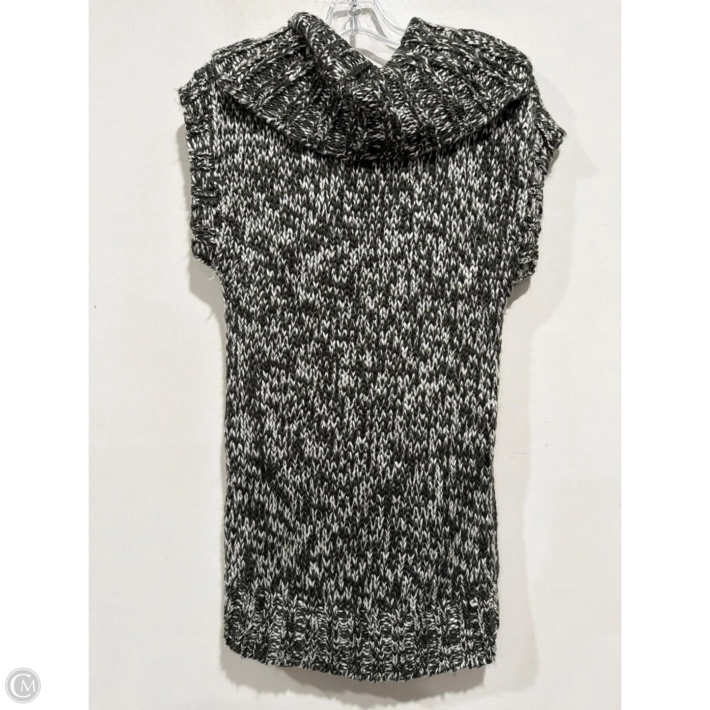 Sweater By Mudd In Grey, Size: L