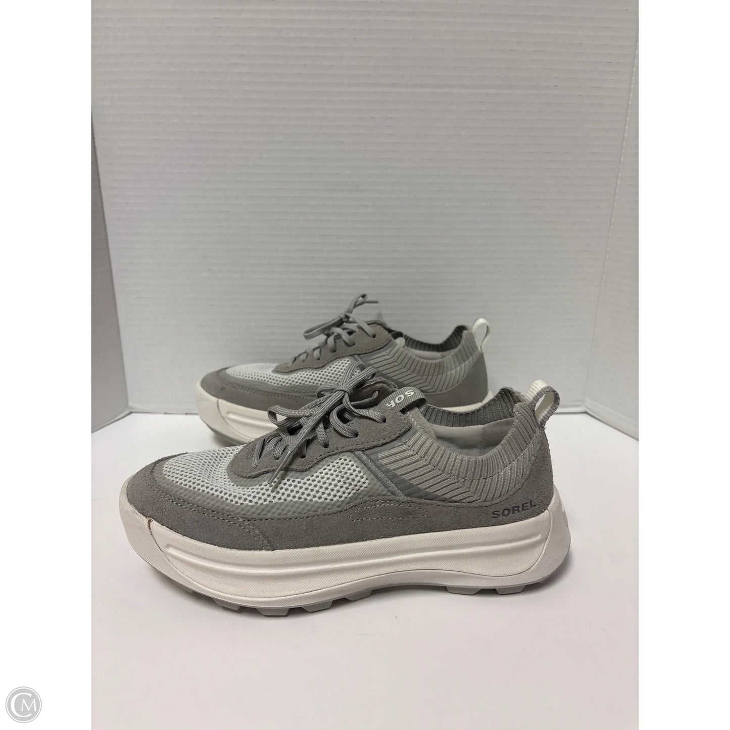 Shoes Sneakers By Sorel In Grey, Size: 7.5