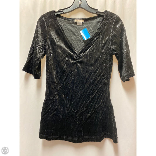 Top Short Sleeve By Clothes Mentor In Black, Size: L