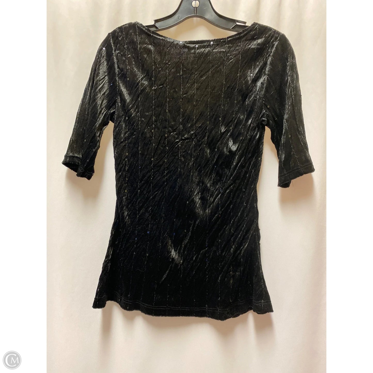 Top Short Sleeve By Clothes Mentor In Black, Size: L
