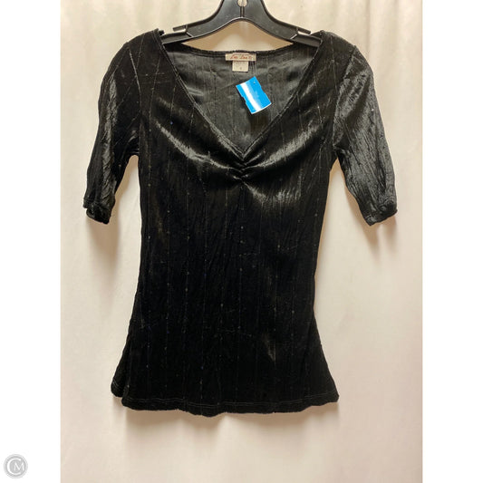 Top Short Sleeve By Clothes Mentor In Black, Size: S