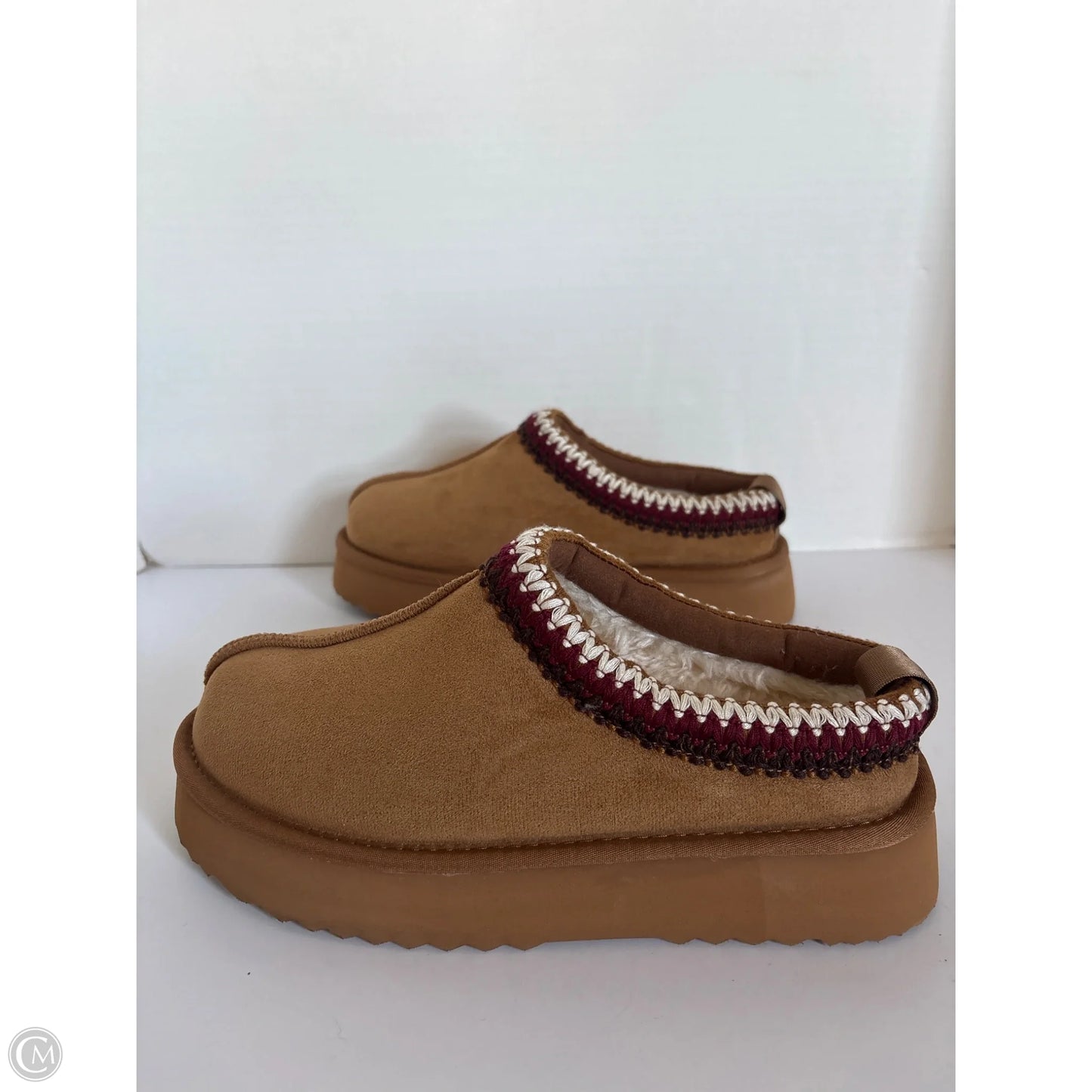 Shoes Flats By Arula In Brown, Size: 8