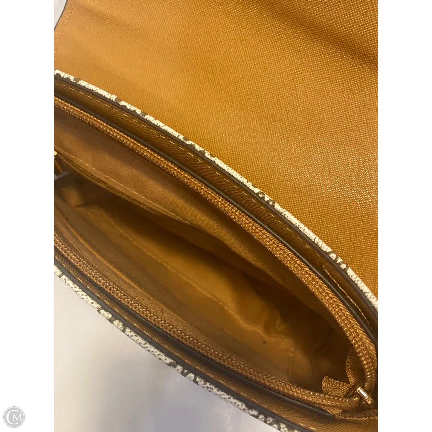 Crossbody By Clothes Mentor, Size: Medium