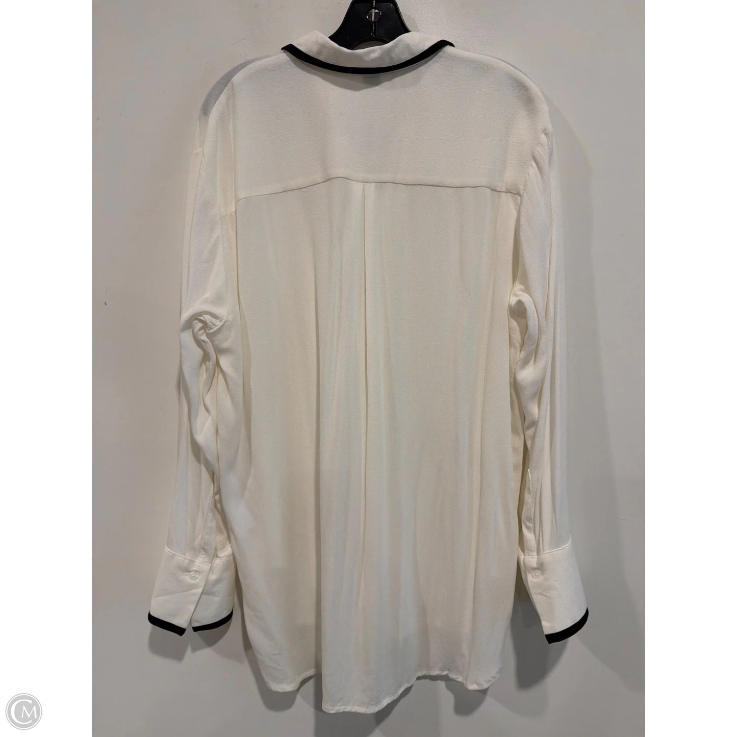 Top Long Sleeve By Old Navy In White, Size: M