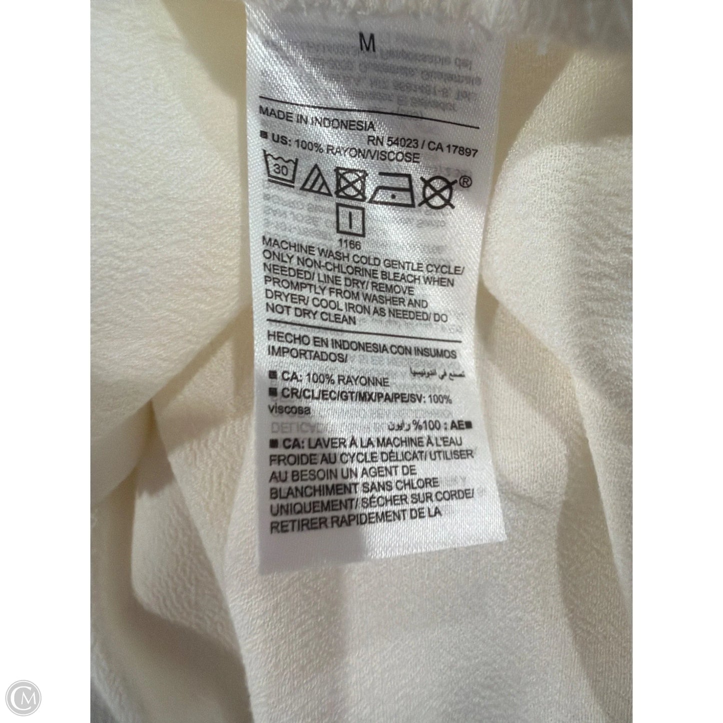 Top Long Sleeve By Old Navy In White, Size: M