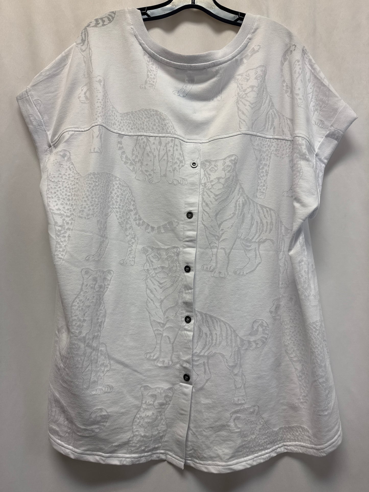 Top Short Sleeve By Jane And Delancey In White, Size: 1x