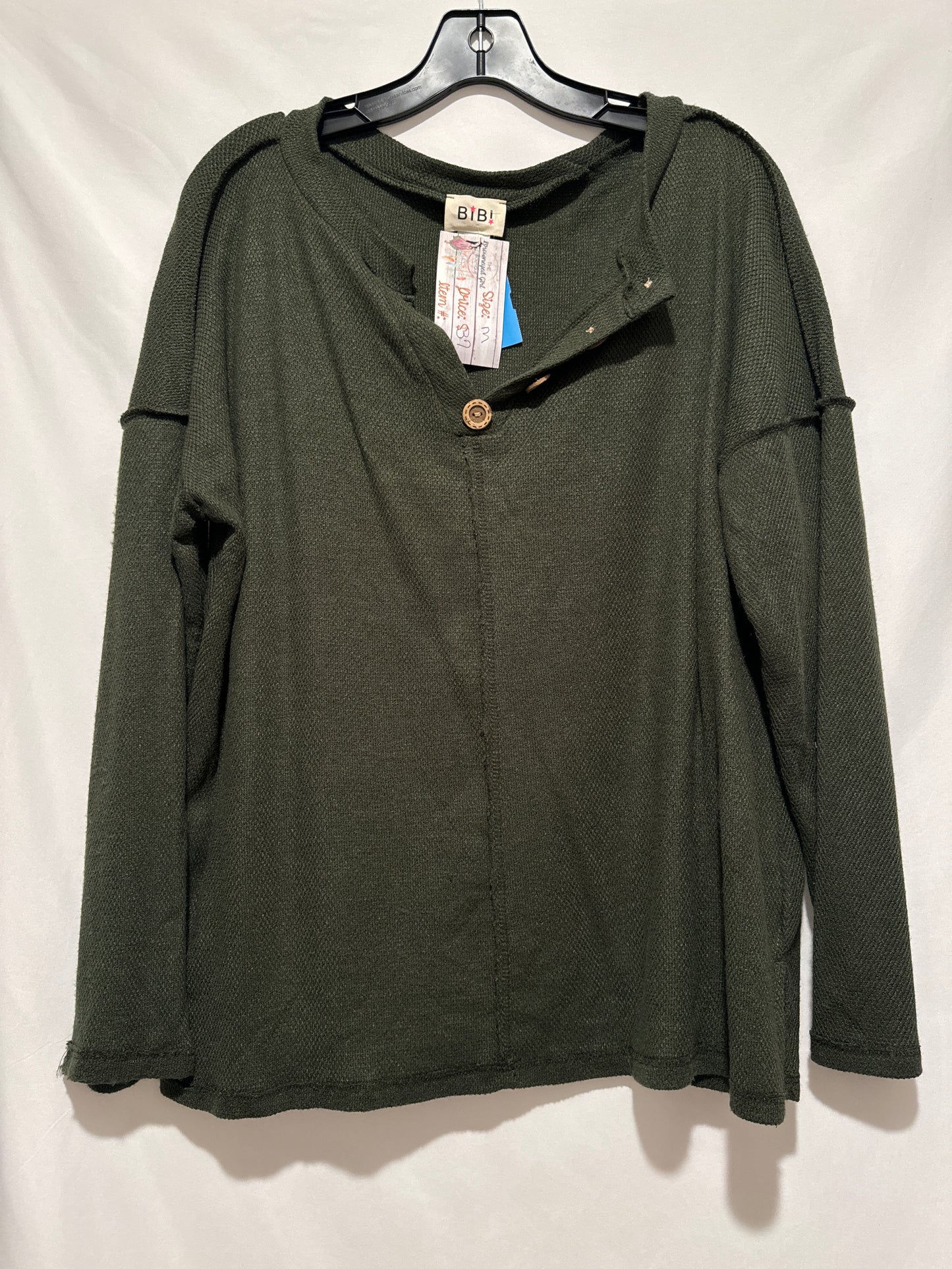 Top Long Sleeve By Bibi In Green, Size: M