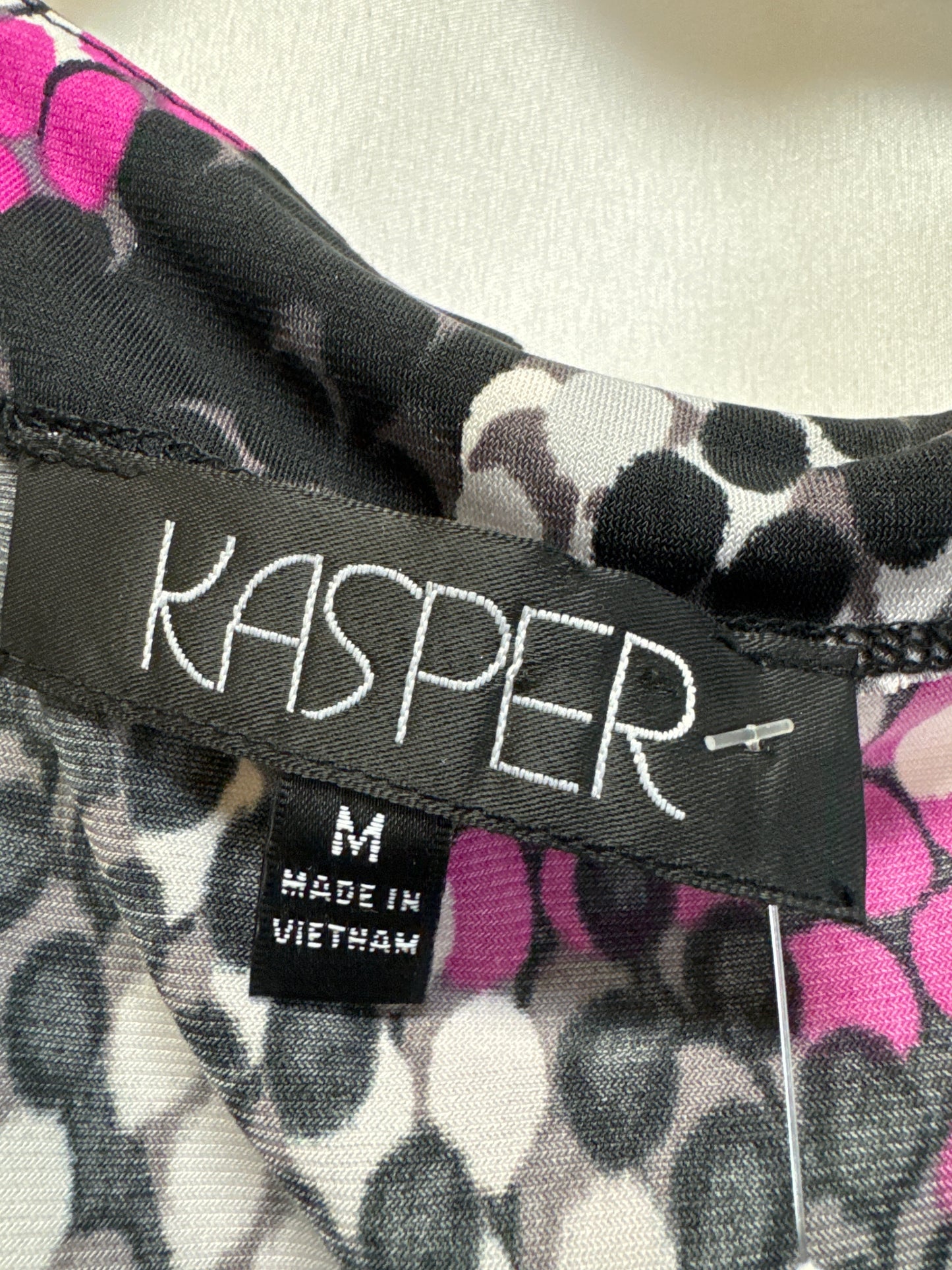 Top Sleeveless By Kasper In Black & White, Size: M