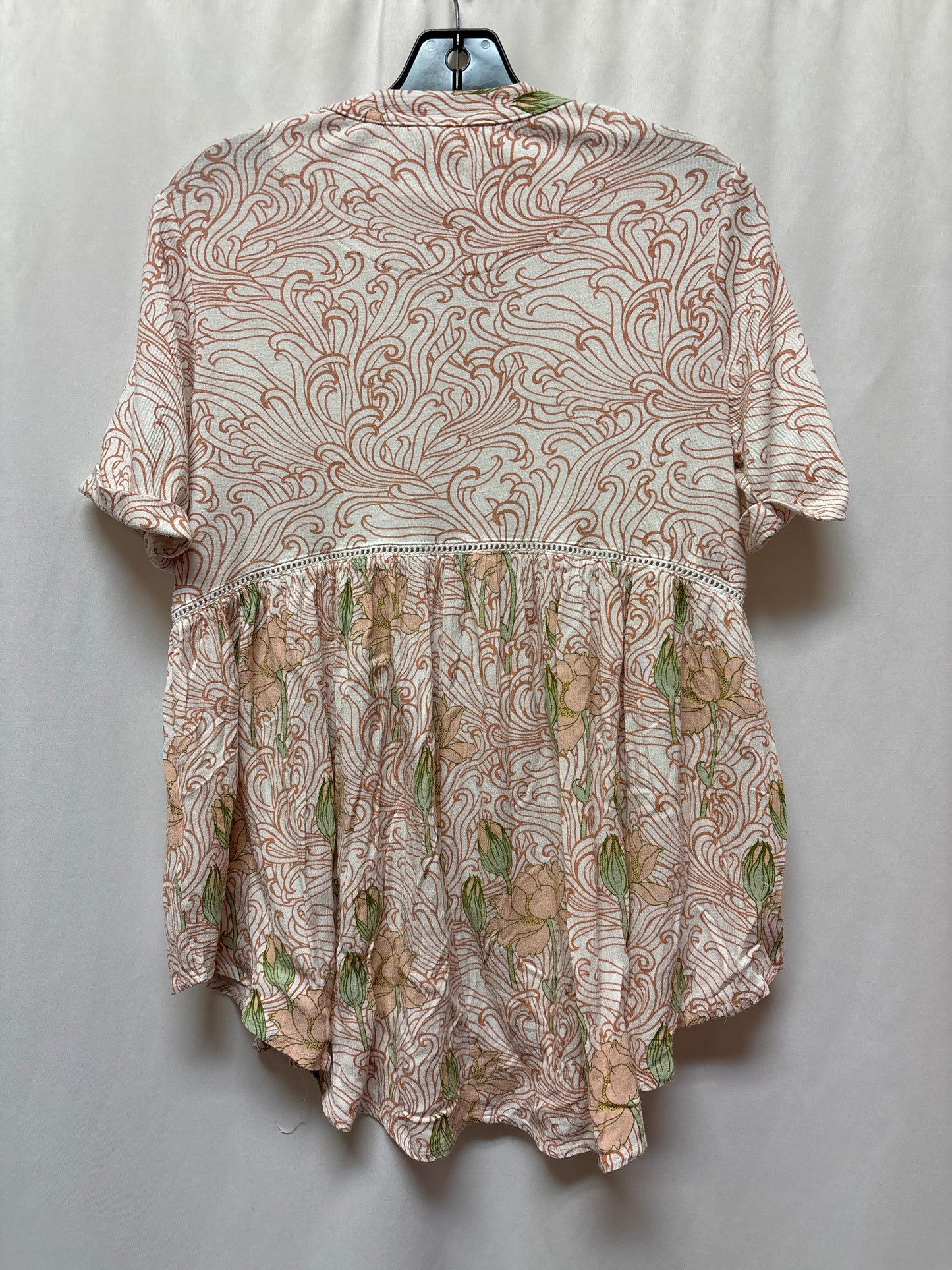 Top Short Sleeve By Anthropologie In Peach, Size: Xs