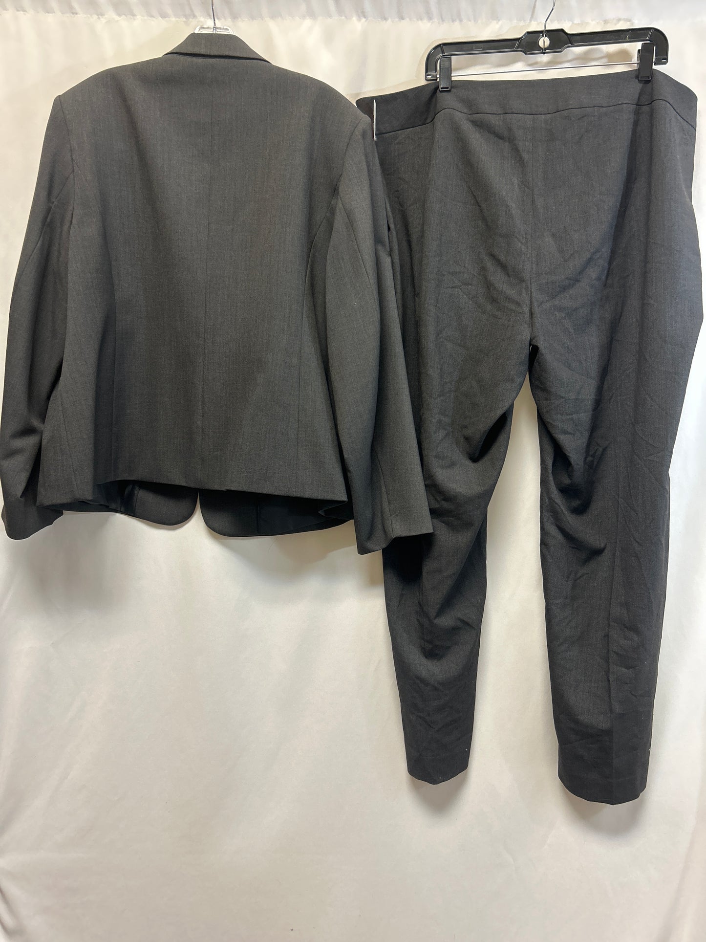 Pants Suit 2pc By Calvin Klein In Grey, Size: 20