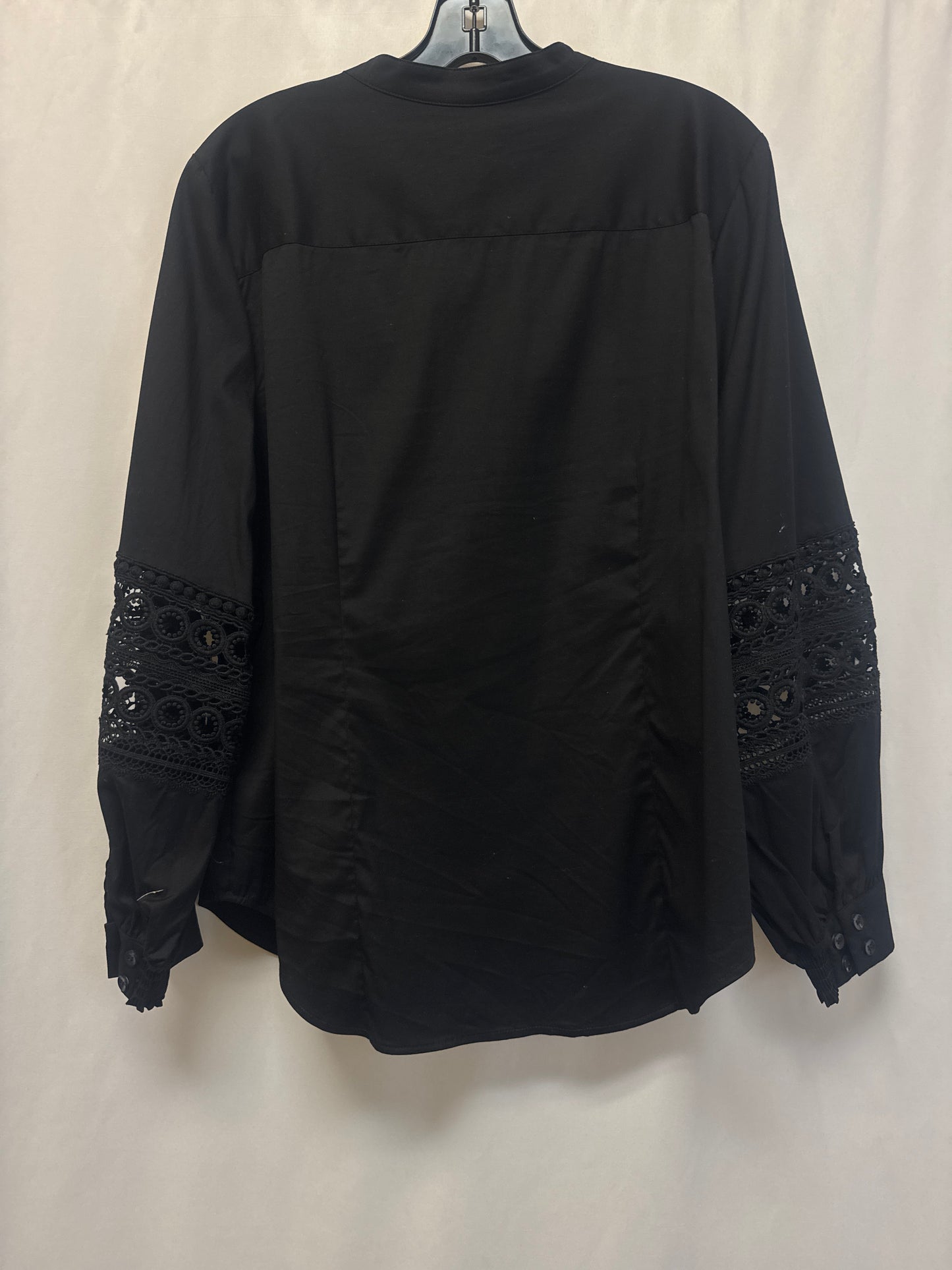 Top Long Sleeve By Chicos In Black, Size: L