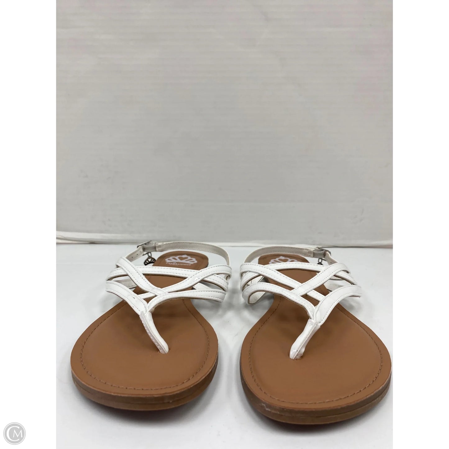 Sandals Flip Flops By Fergalicious In White, Size: 10