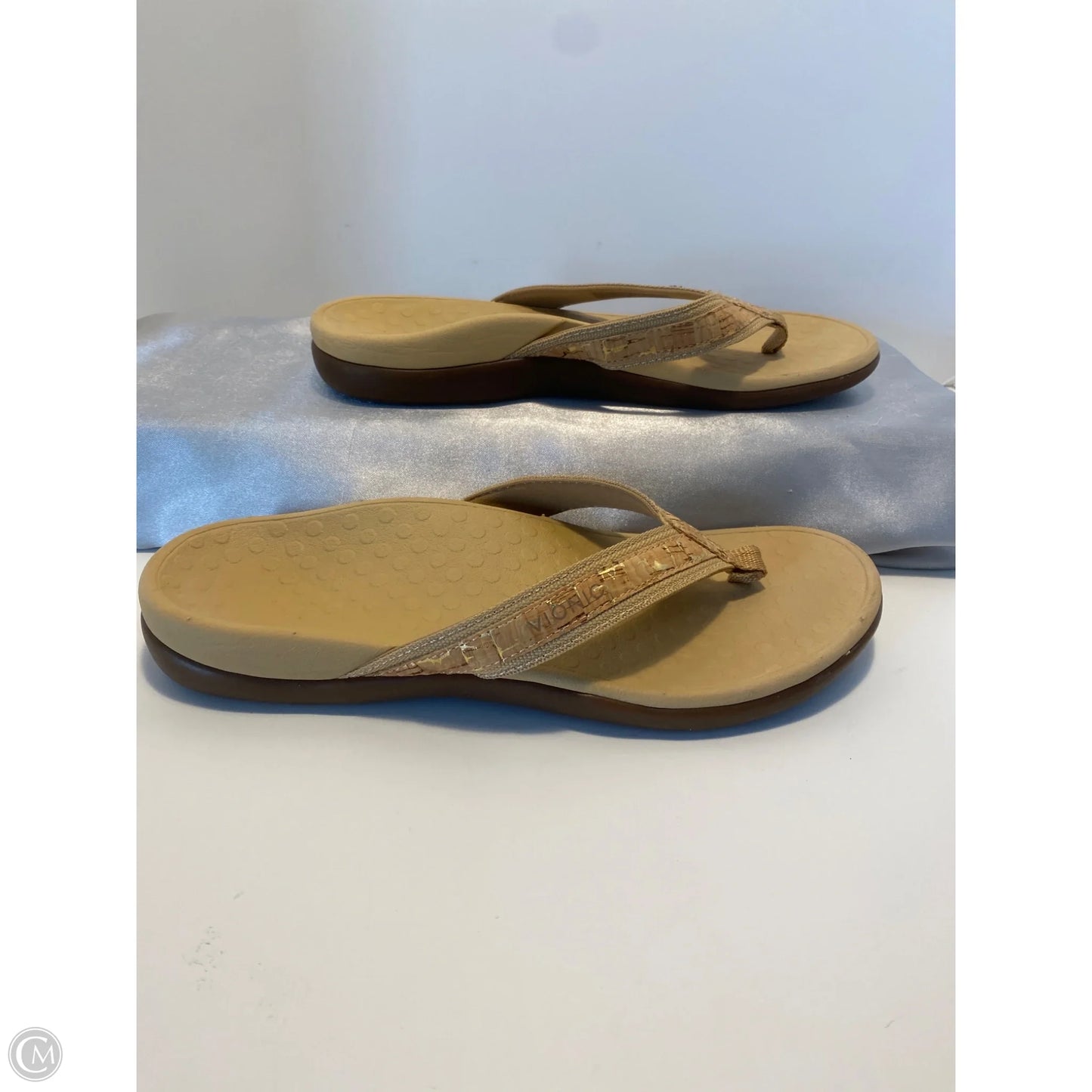 Sandals Flip Flops By Vionic In Beige, Size: 8