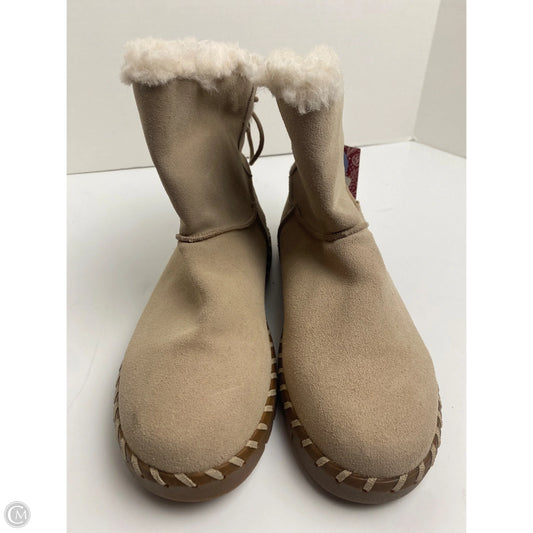 Boots Ankle Flats By Muk Luks In Cream, Size: 9