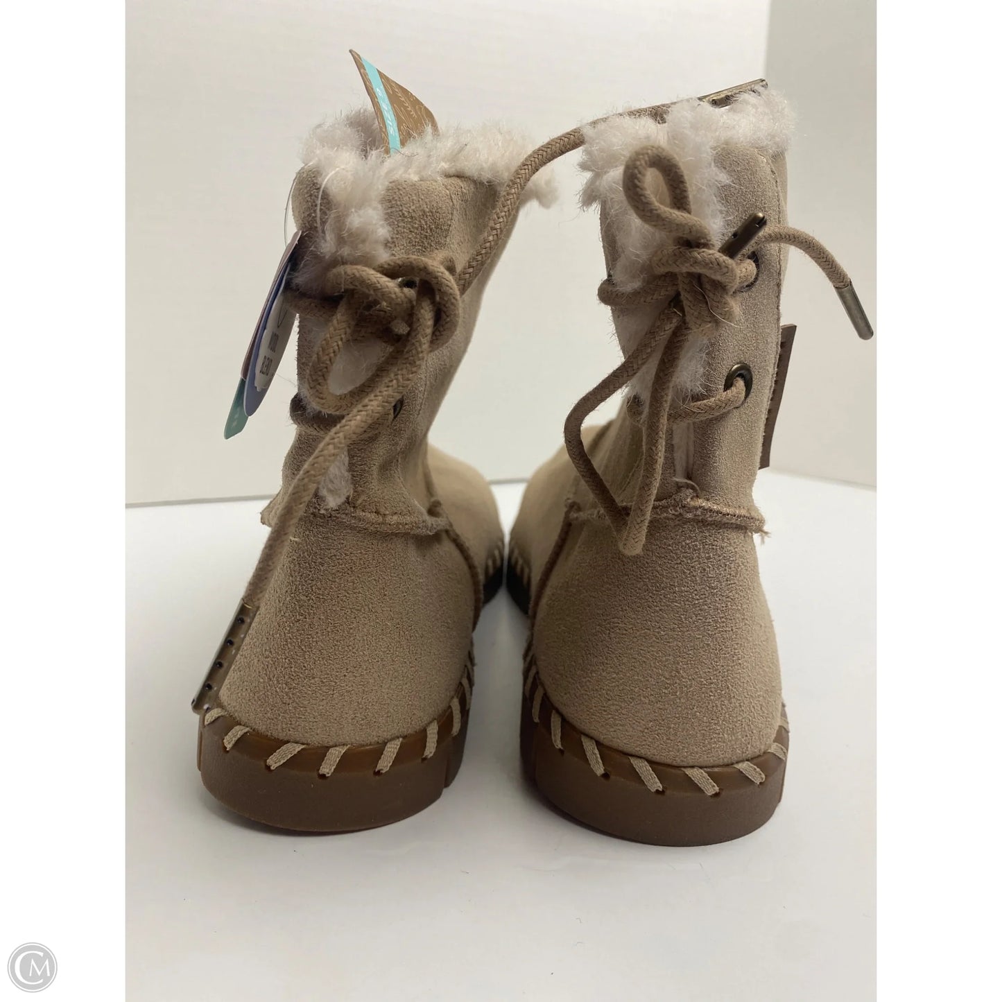 Boots Ankle Flats By Muk Luks In Cream, Size: 9