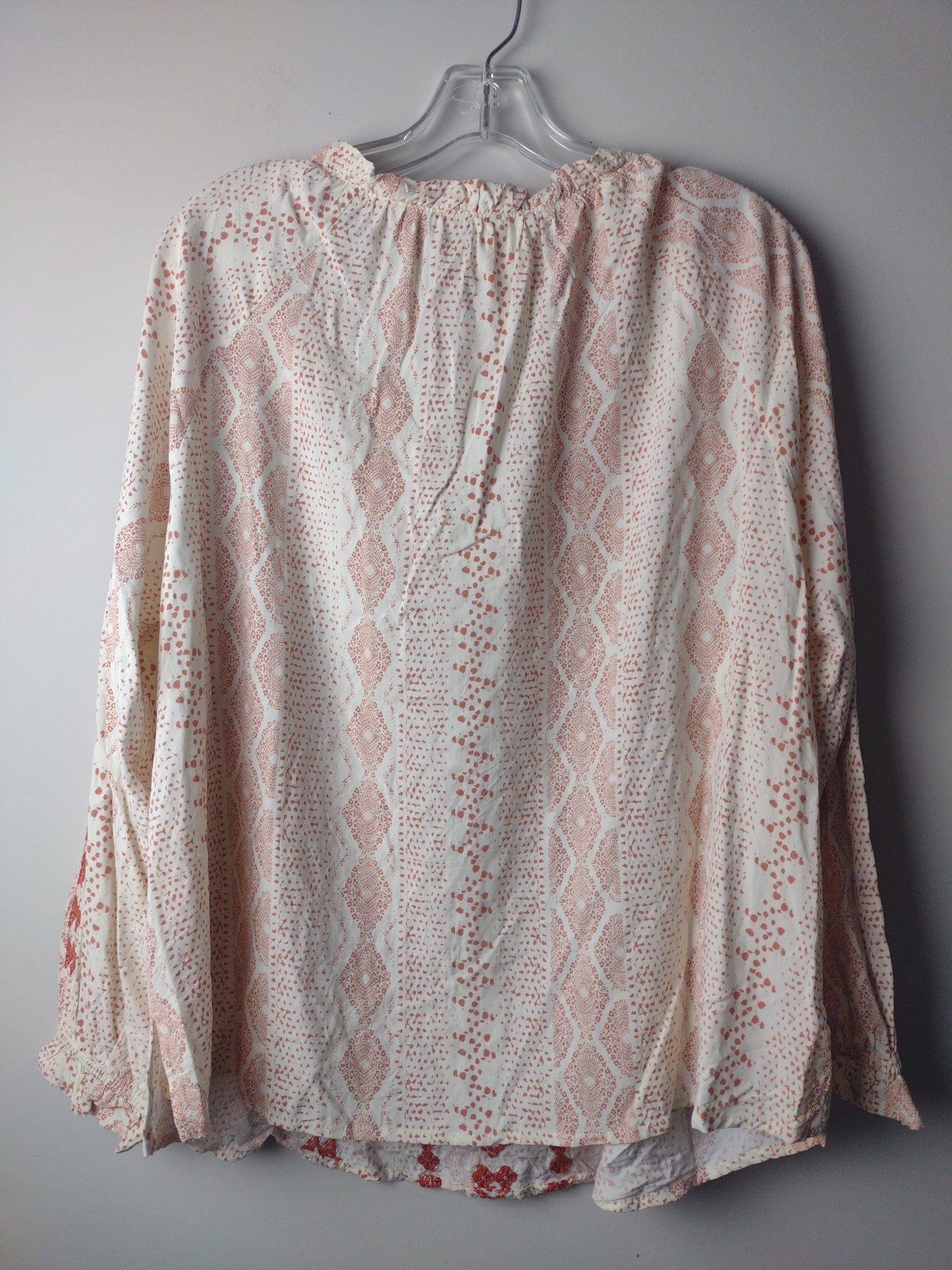 Top Long Sleeve By Savanna Jane  Size: 1x