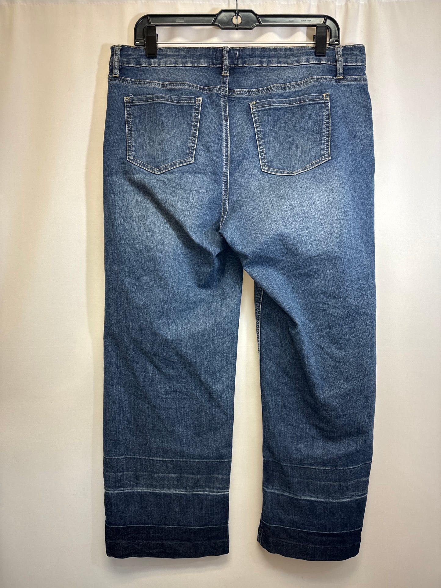 Jeans Cropped By Crown And Ivy  Size: 8