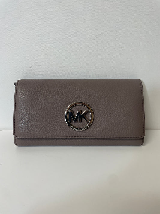 Wallet Designer By Michael Kors  Size: Large