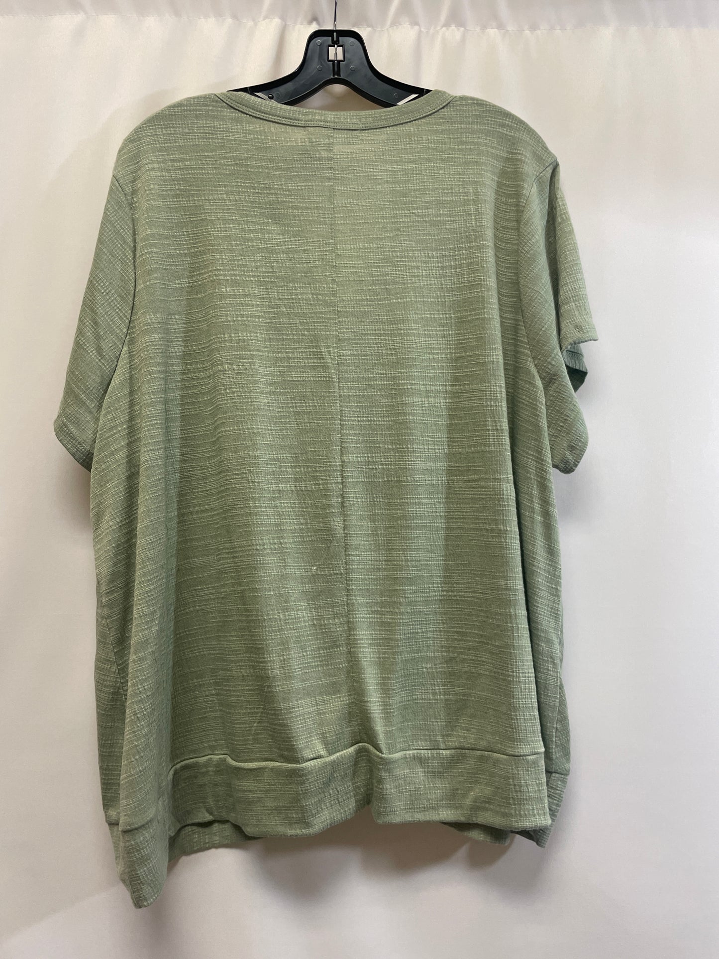 Green Top Short Sleeve Retrology, Size 3x