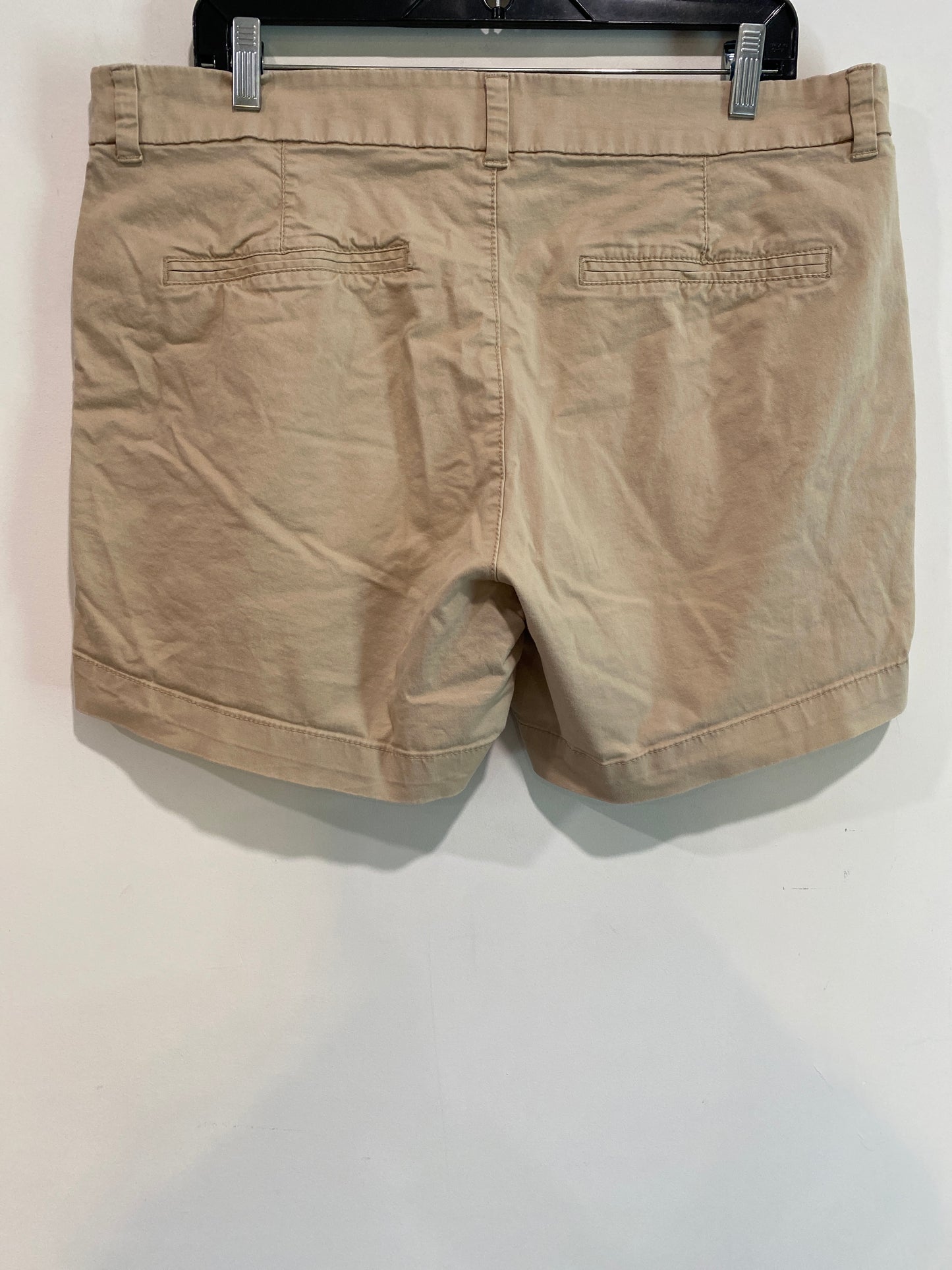 Beige Shorts Old Navy, Size 14