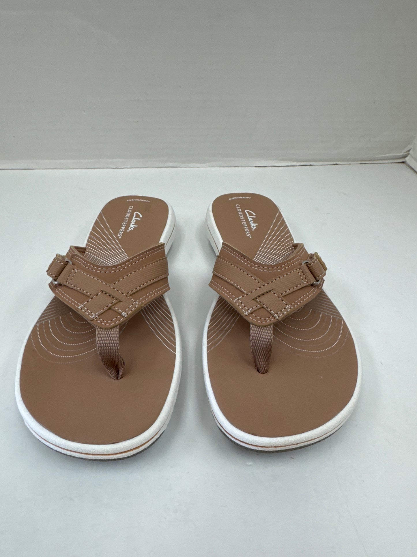 Tan Sandals Flats Clarks, Size 8