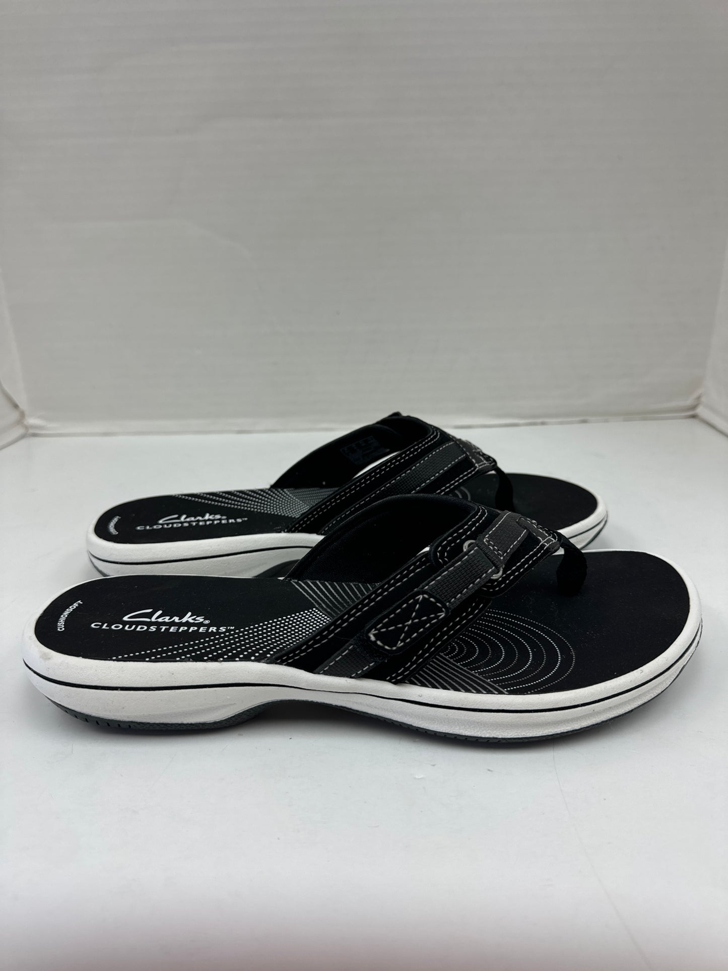 Black Sandals Flats Clarks, Size 8