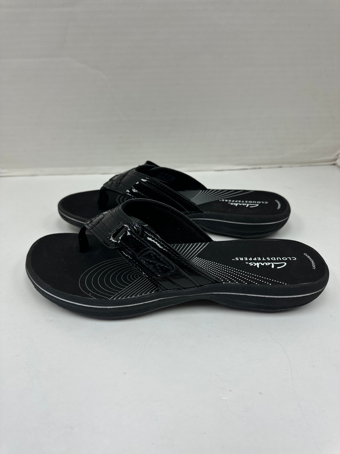 Black Sandals Flats Clarks, Size 8