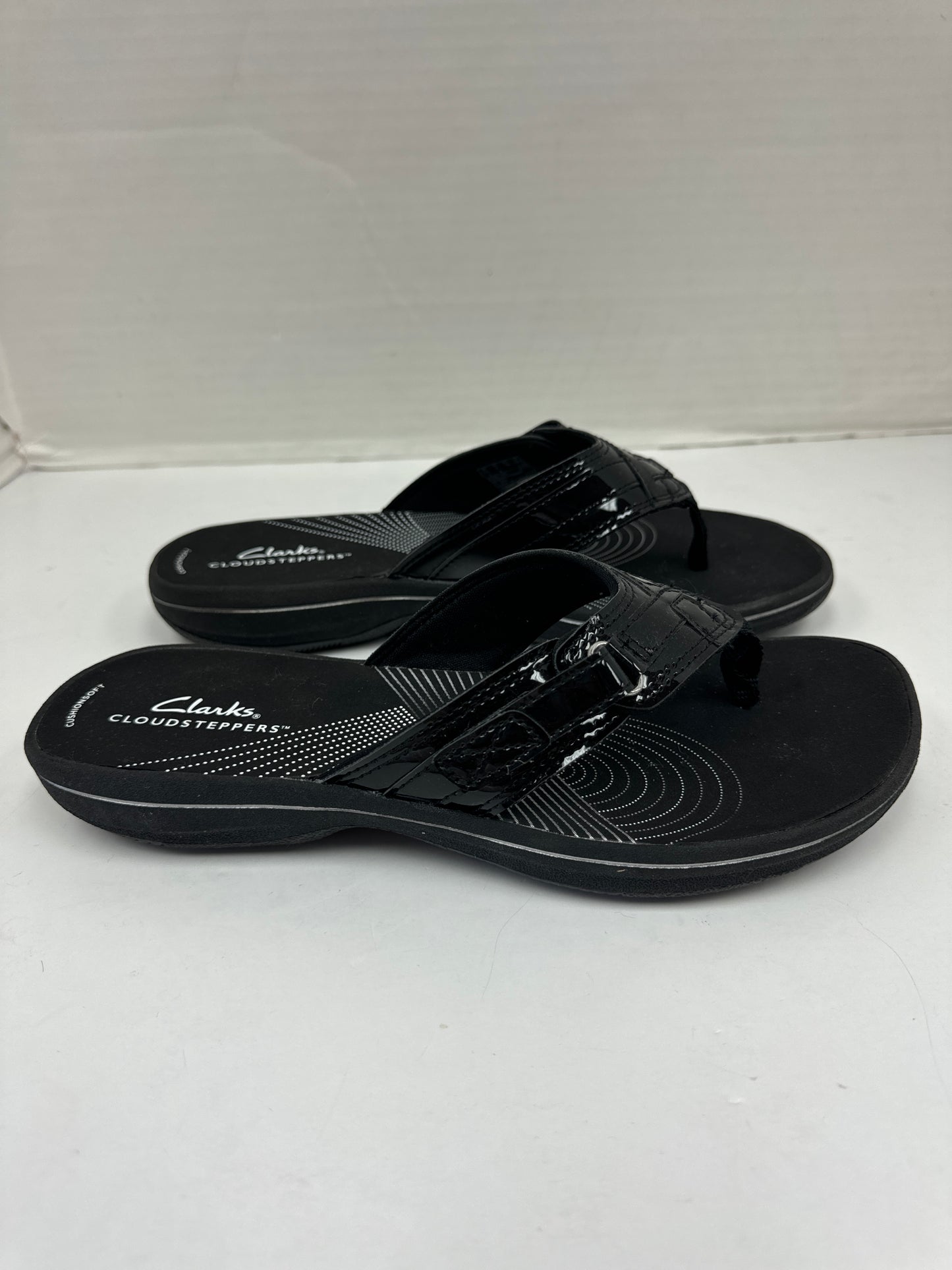 Black Sandals Flats Clarks, Size 8