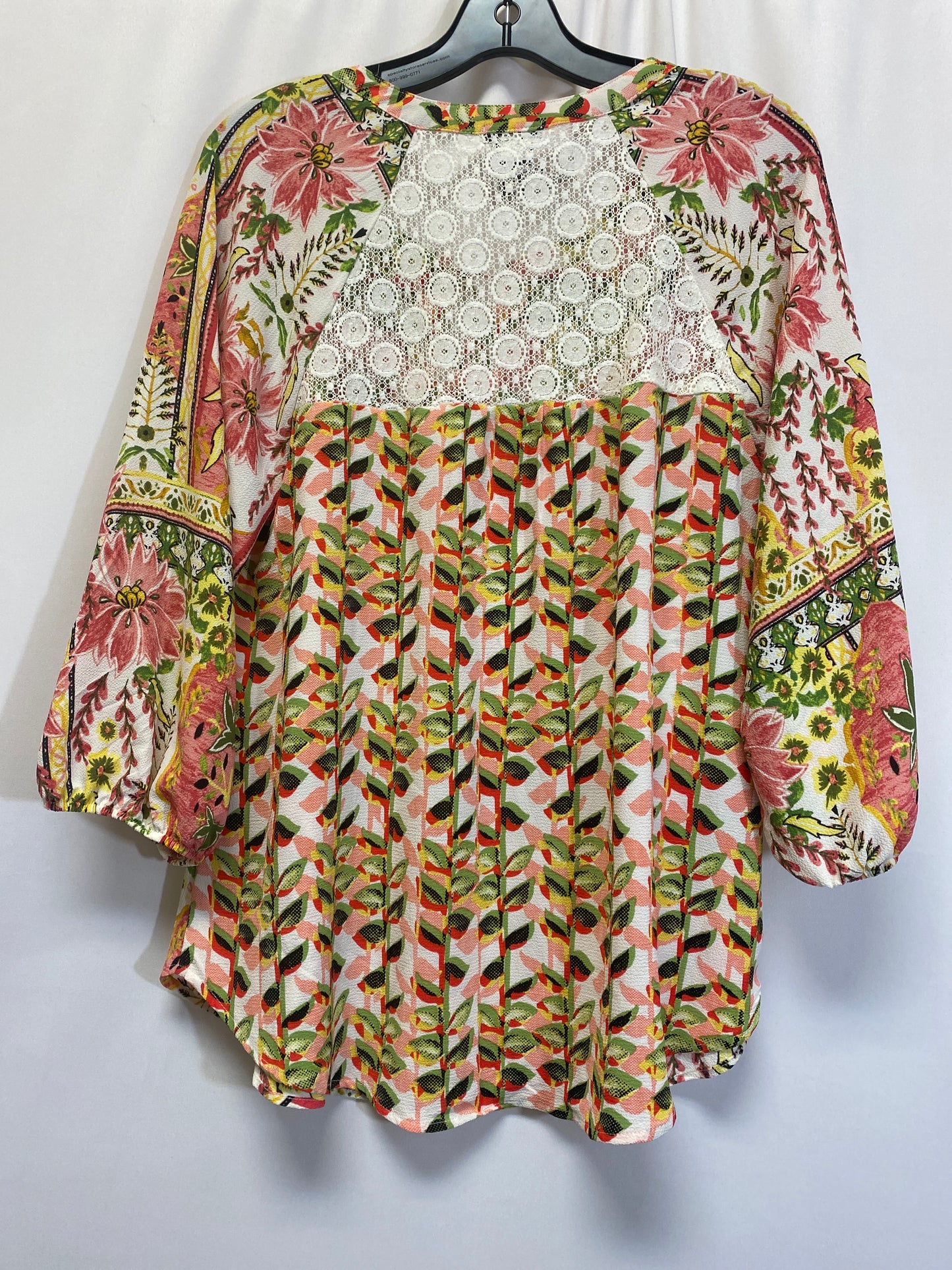 Green & Yellow Top 3/4 Sleeve New Directions, Size L