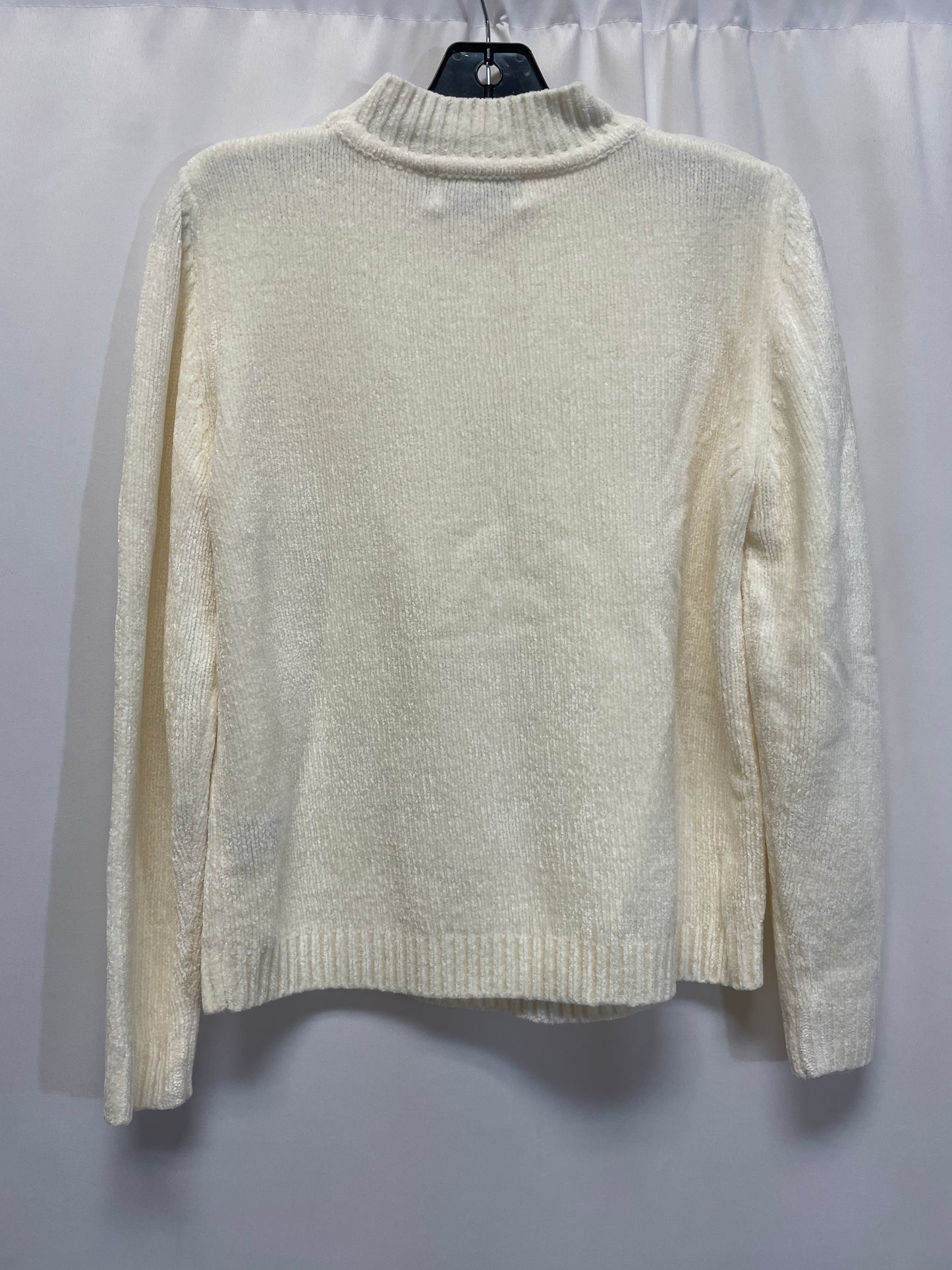 Cream Sweater Alfred Dunner, Size Petite  M