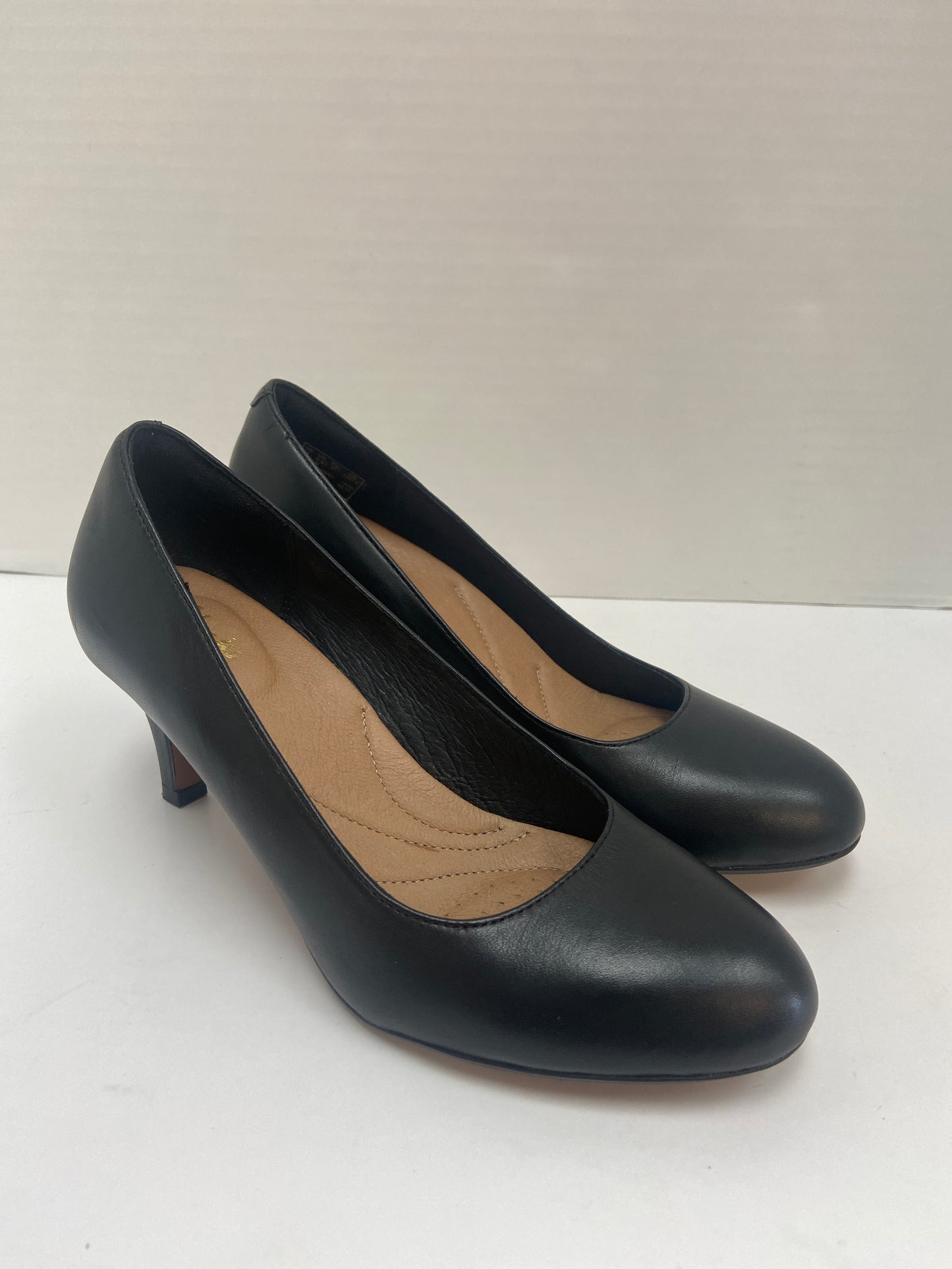 Shoes Heels Kitten By Clarks In Black, Size: 6.5