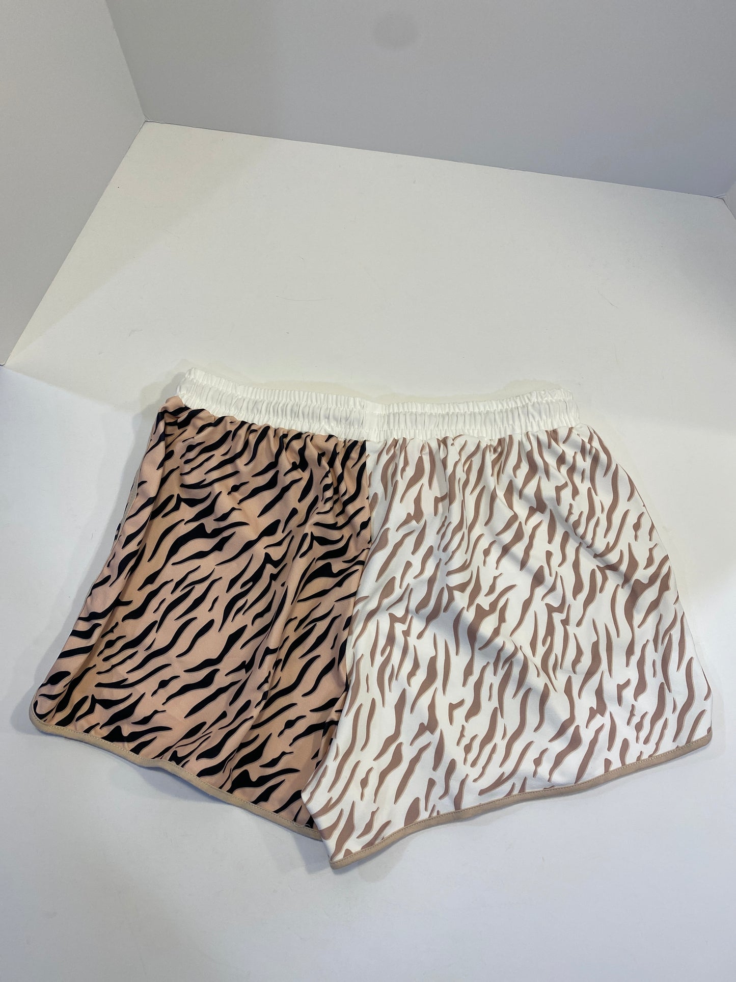 Athletic Shorts By Clothes Mentor In Animal Print, Size: 2x