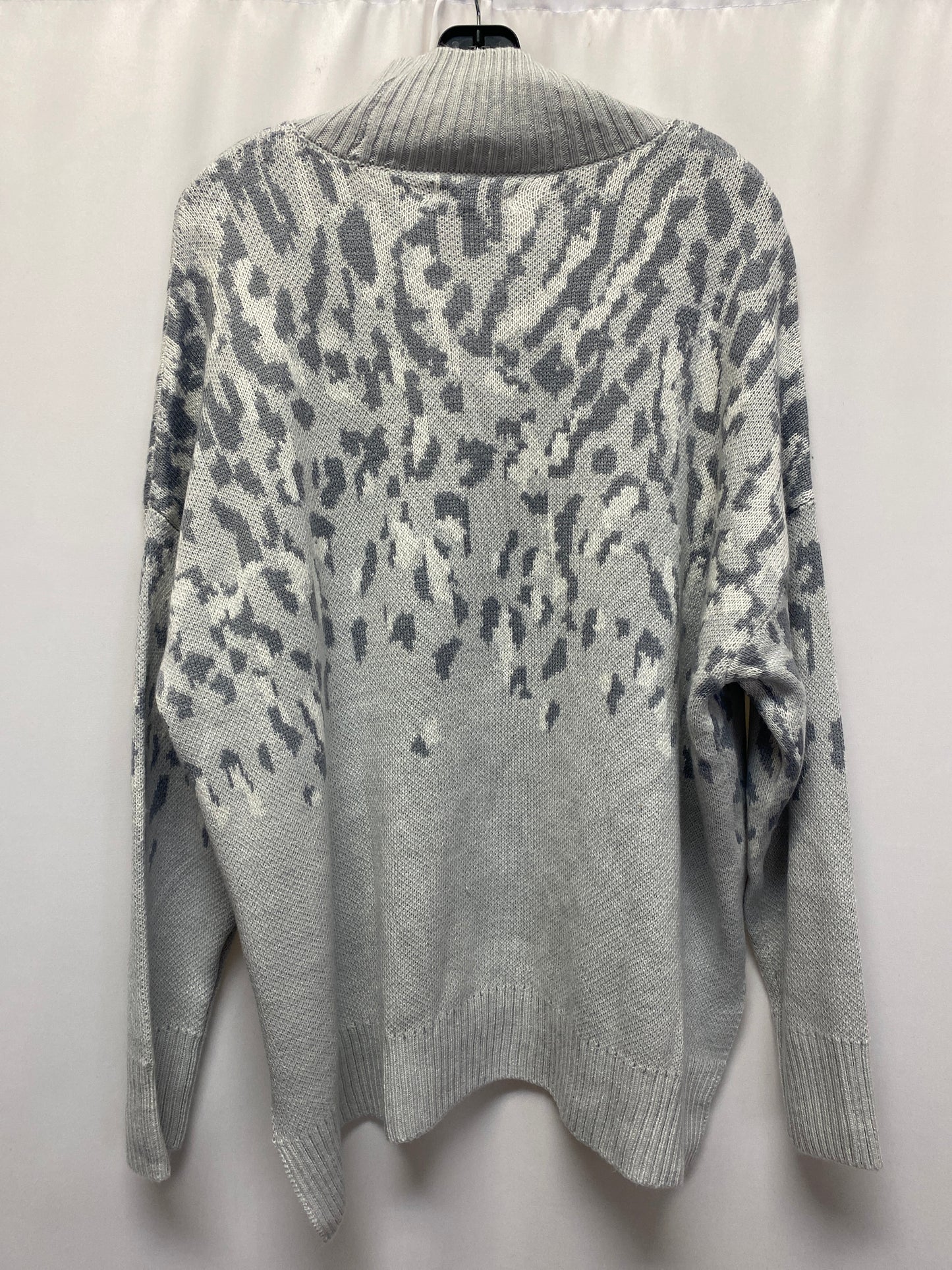 Sweater By New Directions In Grey, Size: L