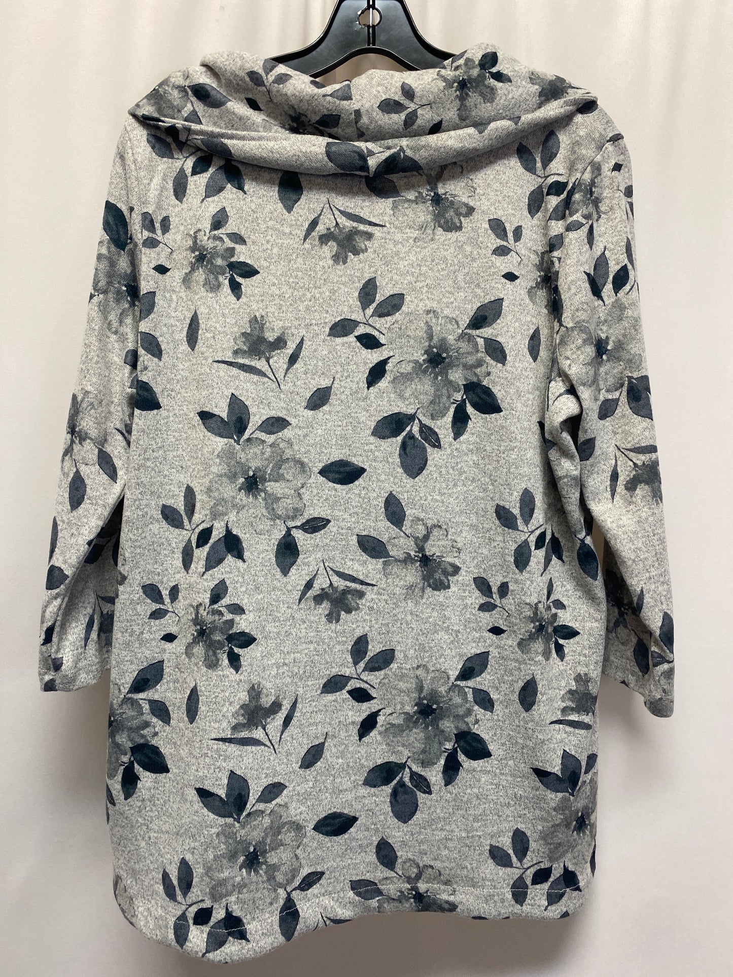 Top Long Sleeve By Croft And Barrow In Grey, Size: L