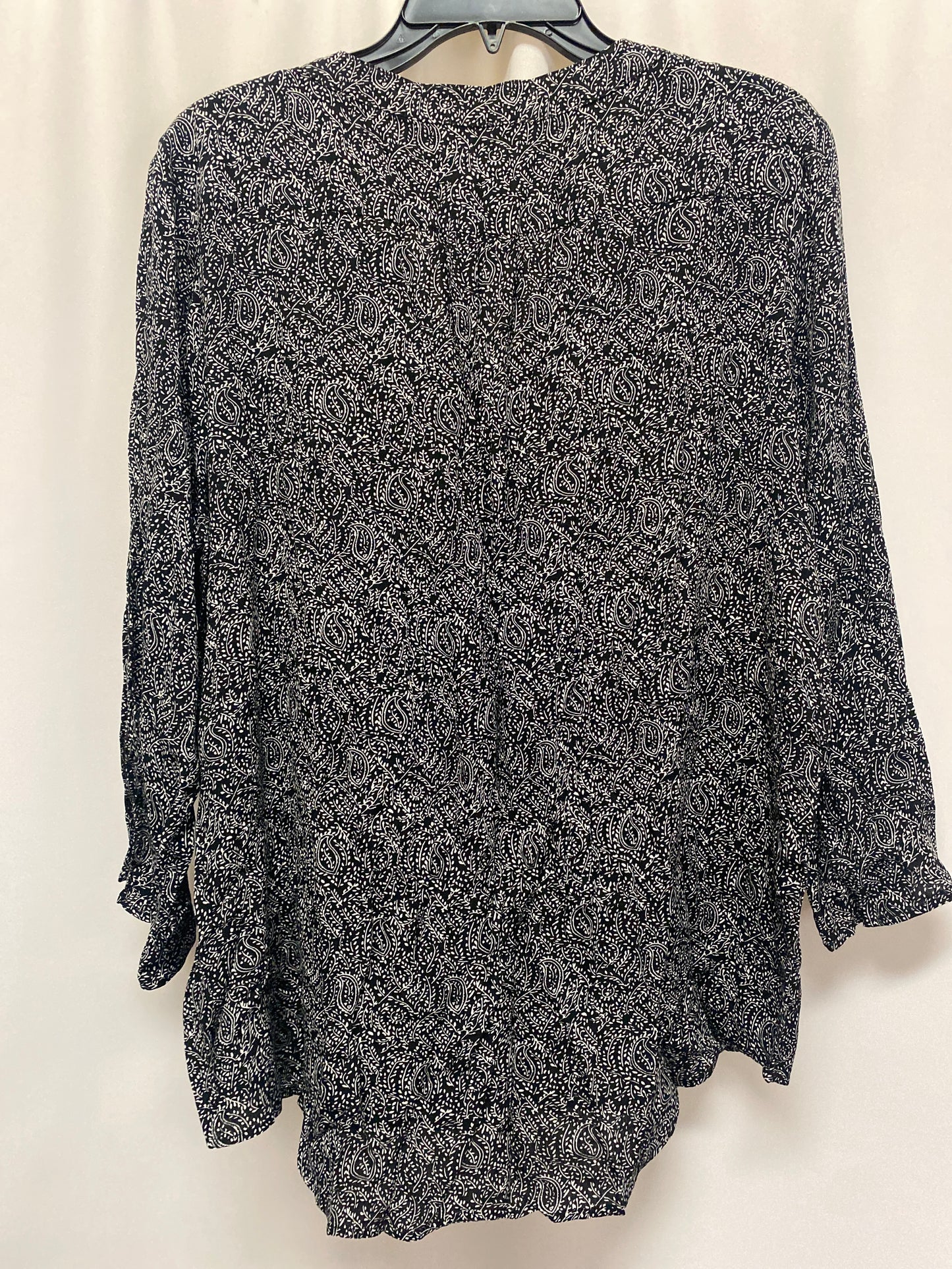 Top Long Sleeve By Clothes Mentor In Black, Size: Xl