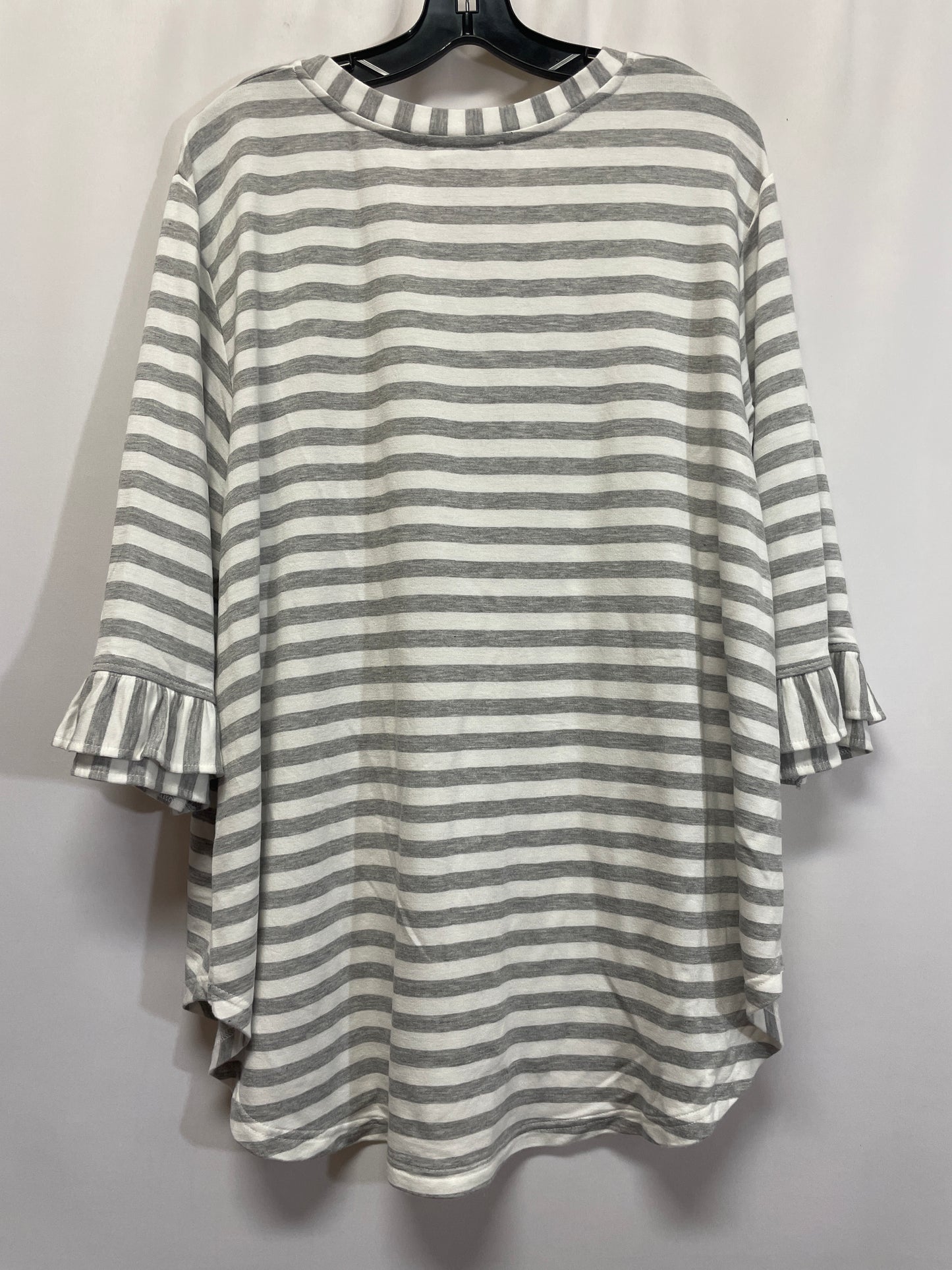 Top 3/4 Sleeve By Jane And Delancey In Grey, Size: 1x