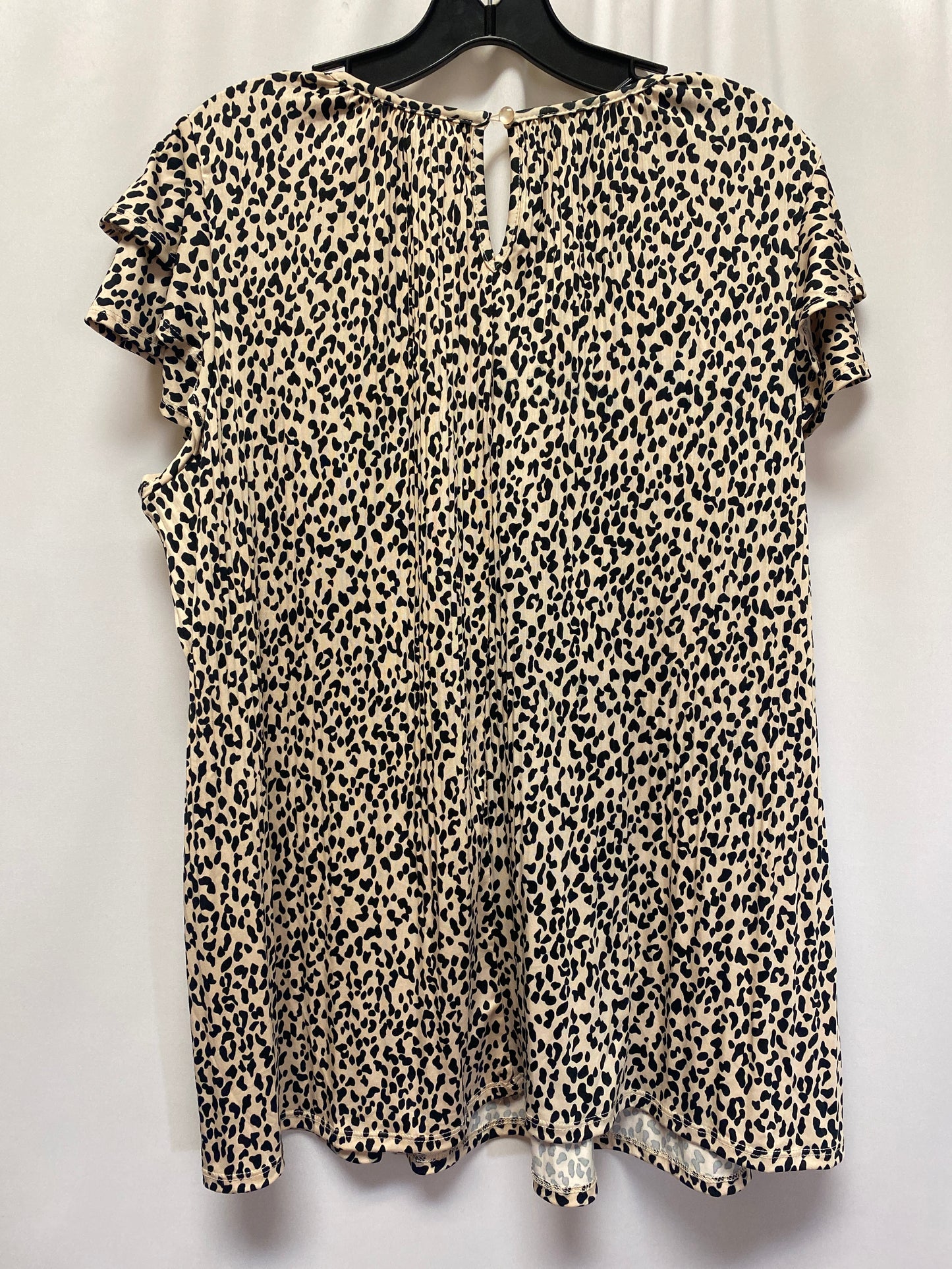 Top Short Sleeve By Cmf In Animal Print, Size: 1x