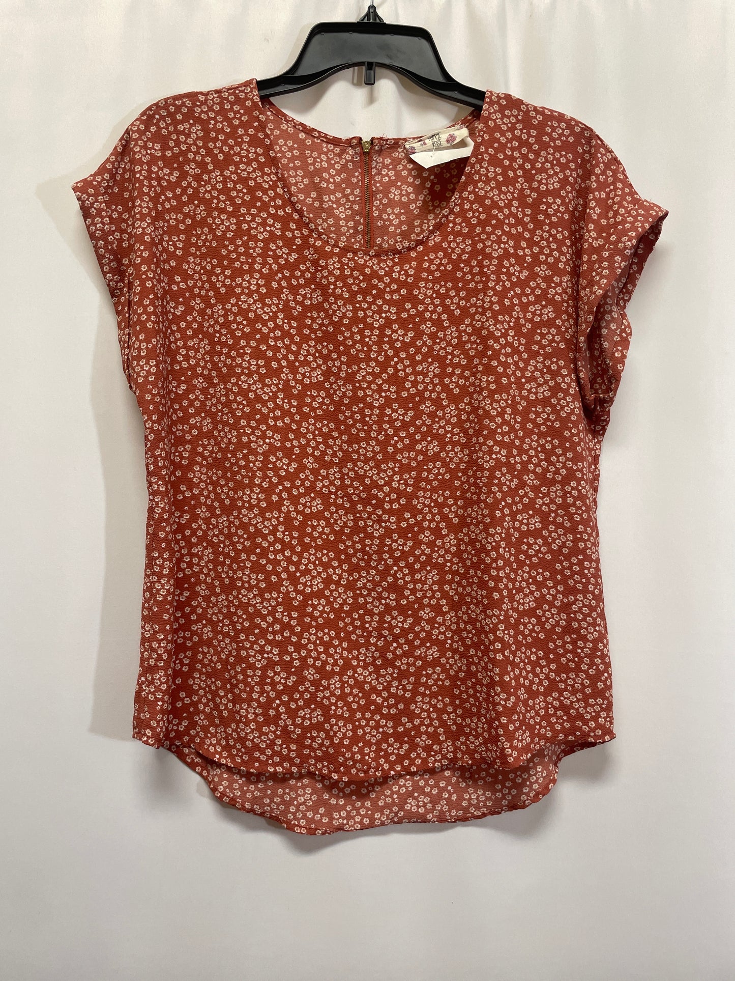 Top Short Sleeve By Hippie Rose In Peach, Size: L