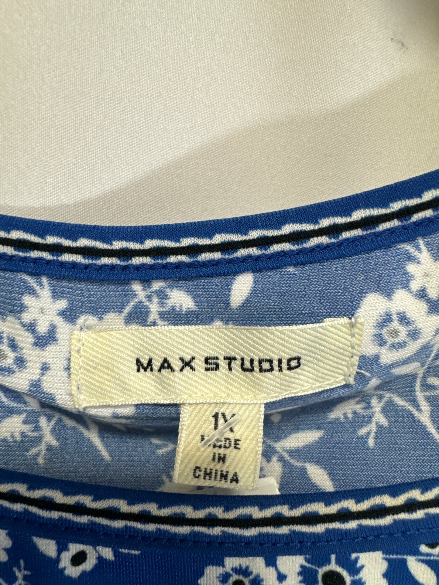 Top Long Sleeve By Max Studio In Blue, Size: 1x