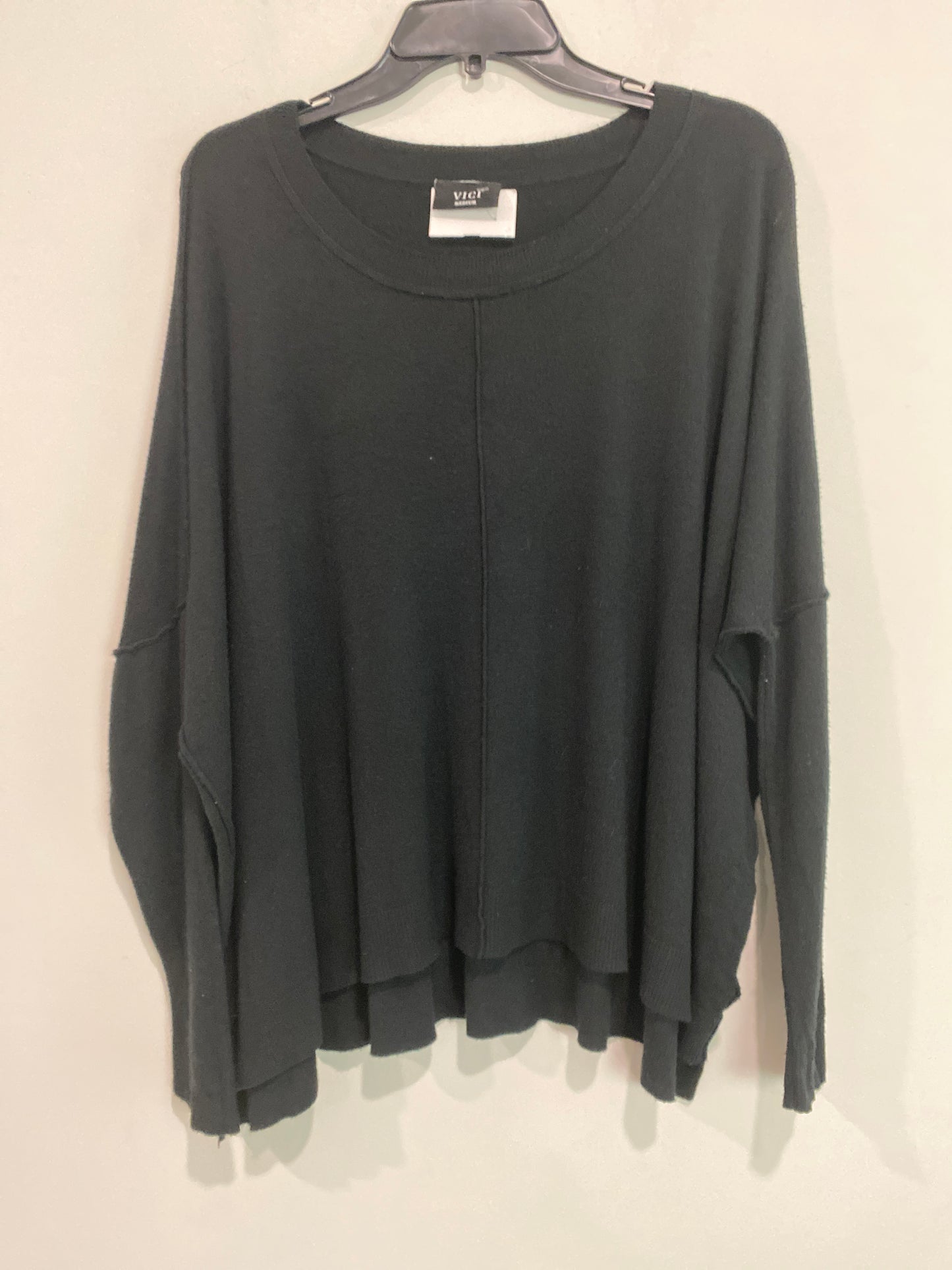 Top Long Sleeve By Vici In Black, Size: M