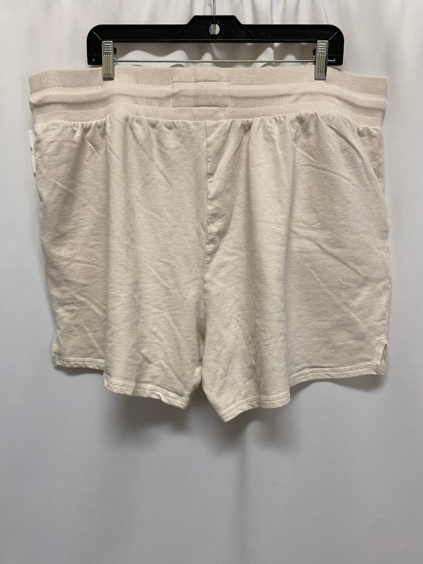 Shorts By Clothes Mentor In Beige, Size: 3x