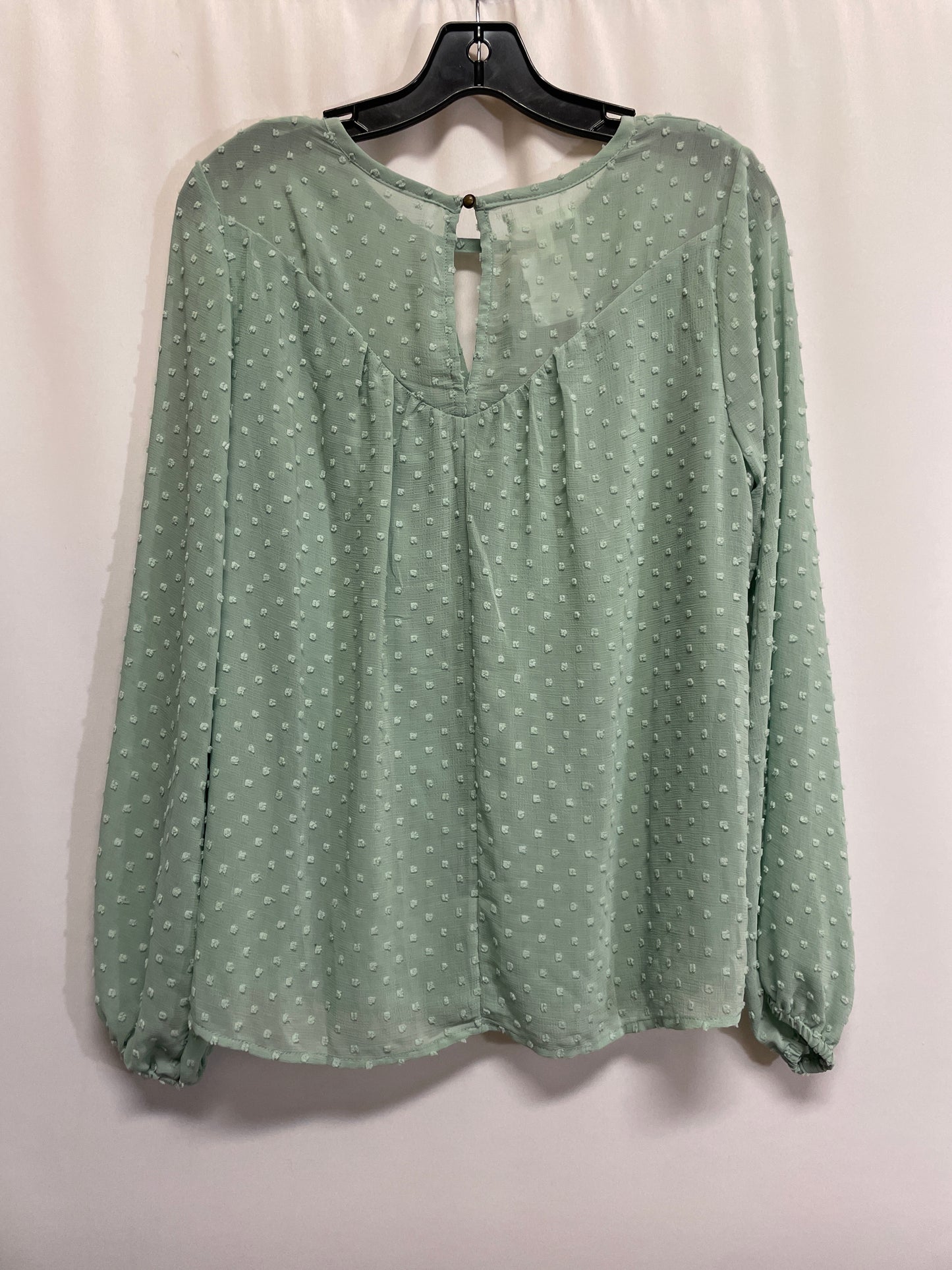 Top Long Sleeve By Maurices In Green, Size: M